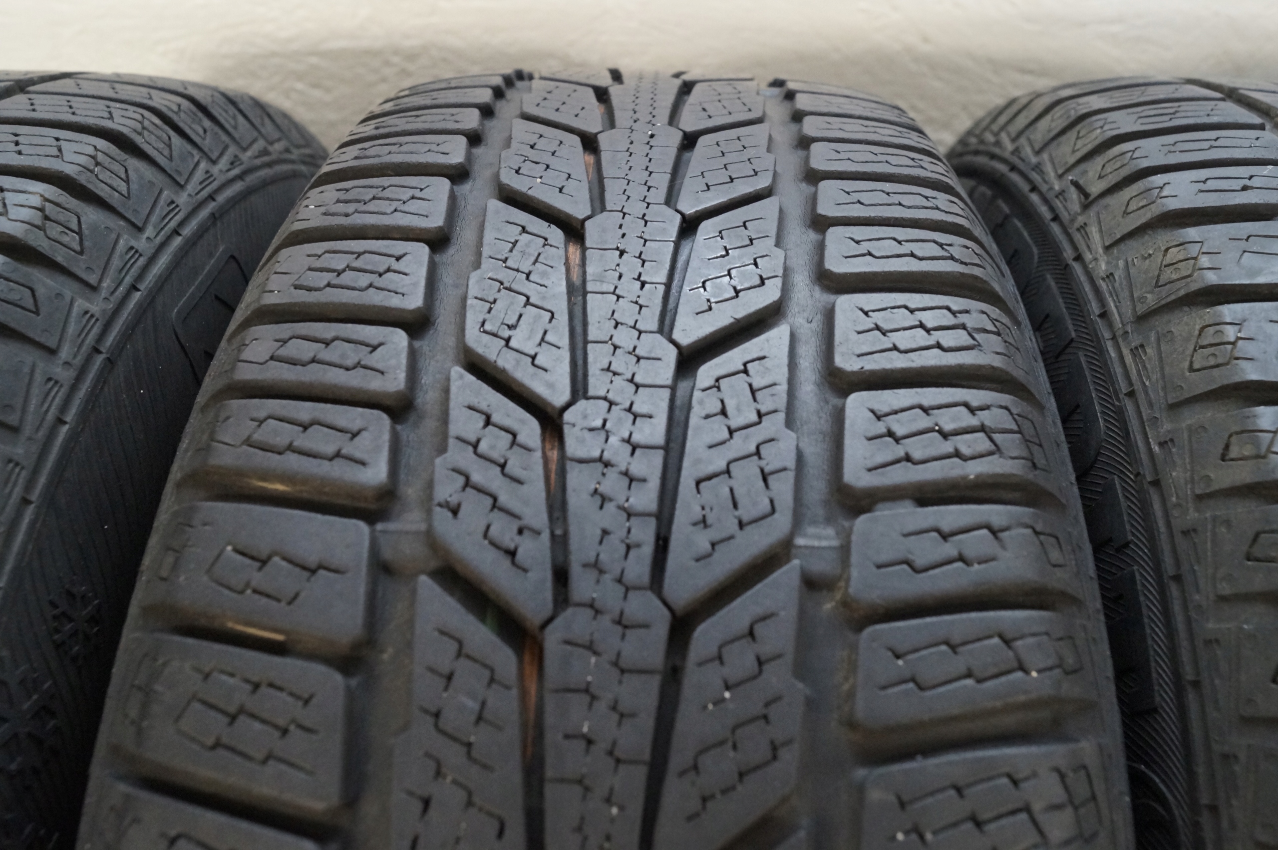 OPONY ZIMOWE SEMPERIT SPEED GRIP 195/65R15 4SZT Model inny