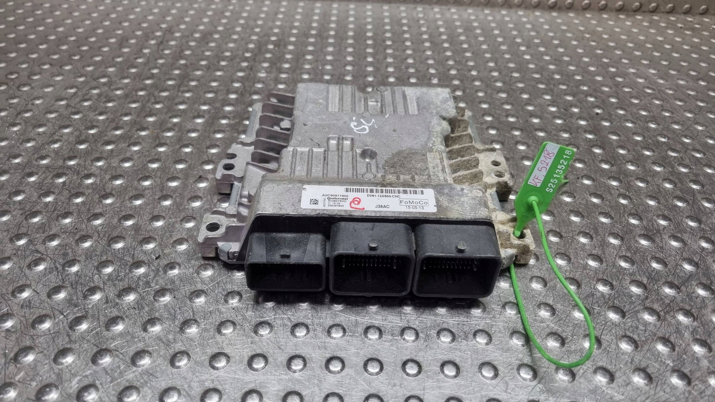 computer control unit of the engine DV61-12A650-CHC FORD TRANSIT CONNECT MK2 1.6TDCI