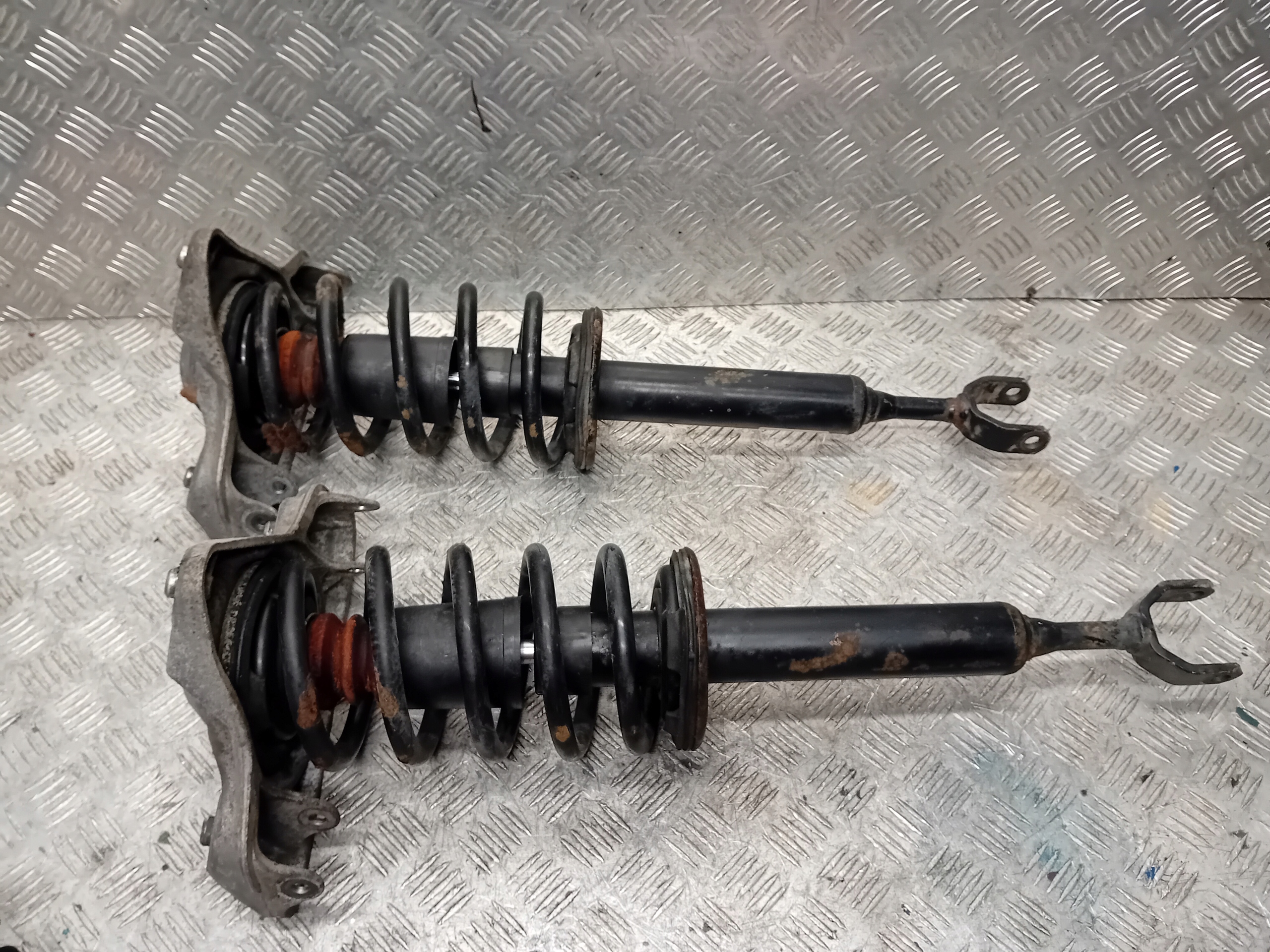 PASSAT B5 1.9TDI AMORTYZATOR PRZÓD LEWY LUB PRAWY