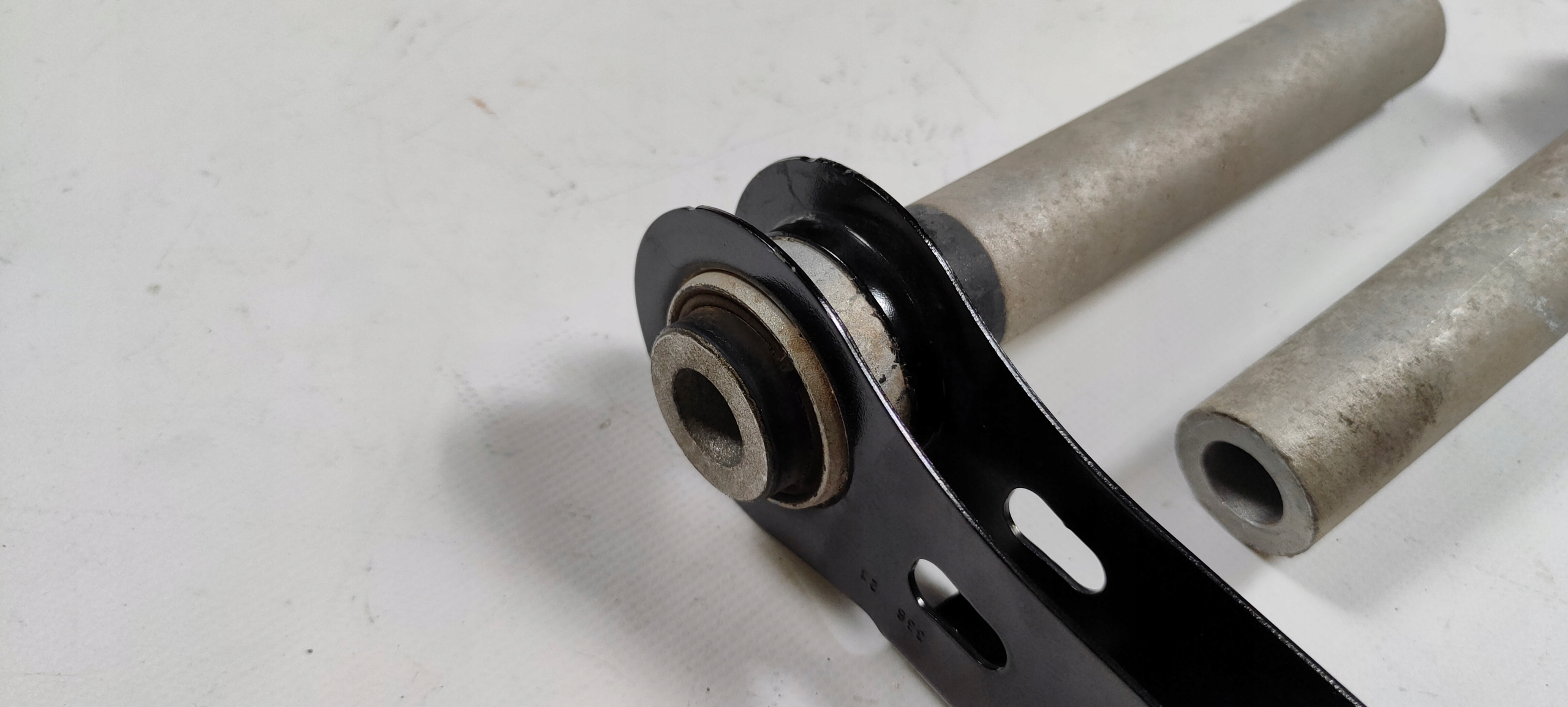 arm rear part rear right left Ford Explorer 2020