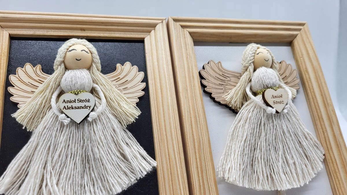 ANIOŁEK MAKRAMA W RAMCE URODZINY PAMIĄTKA CHRZTU ŚWIĘTEGO PERSONALIZOWANA Wysokość produktu 17.5 cm