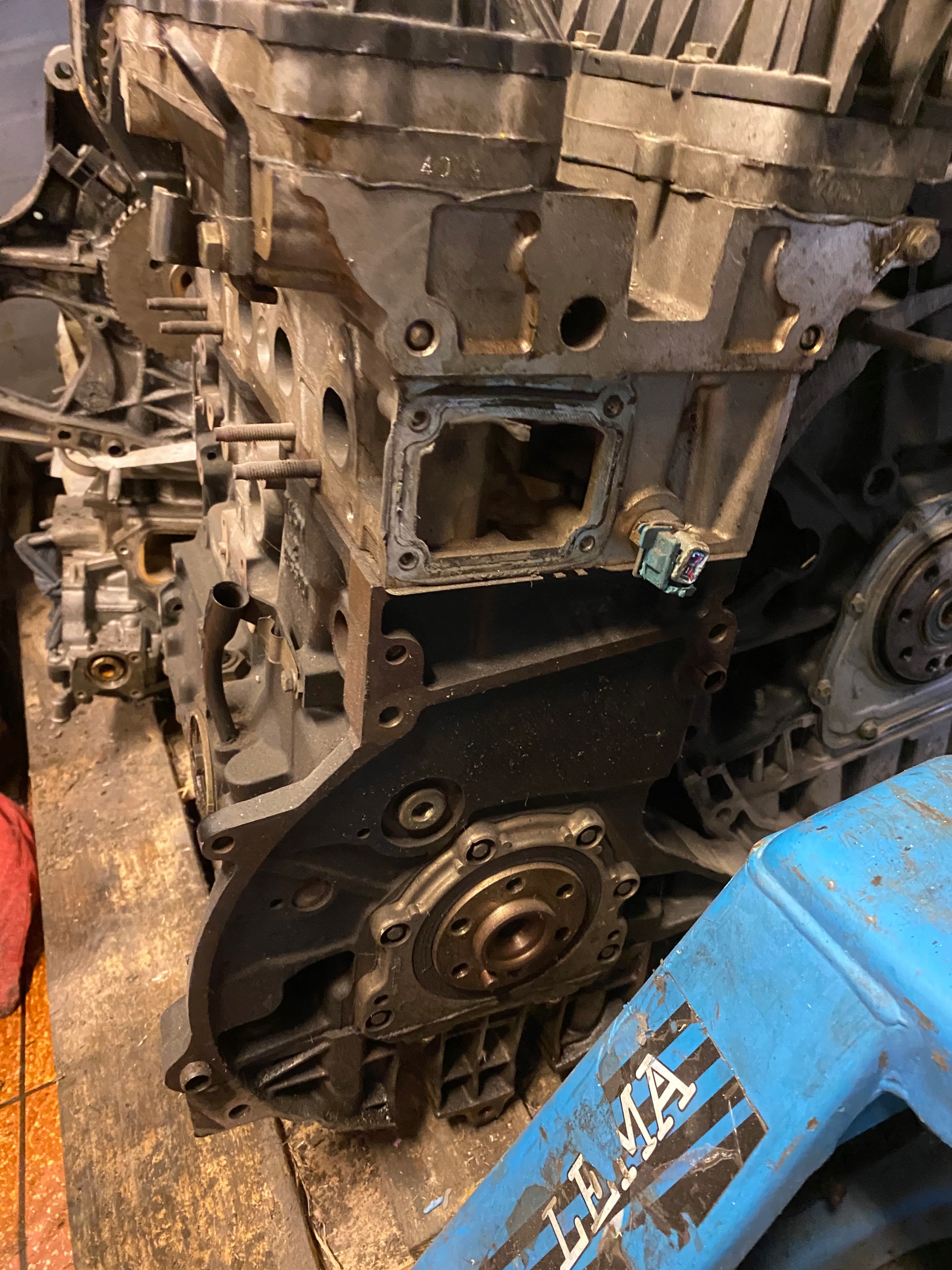 PEUGEOT 206 1.6 SILNIK SŁUPEK NFU 10FX4 Typ samochodu Samochody dostawcze Samochody osobowe