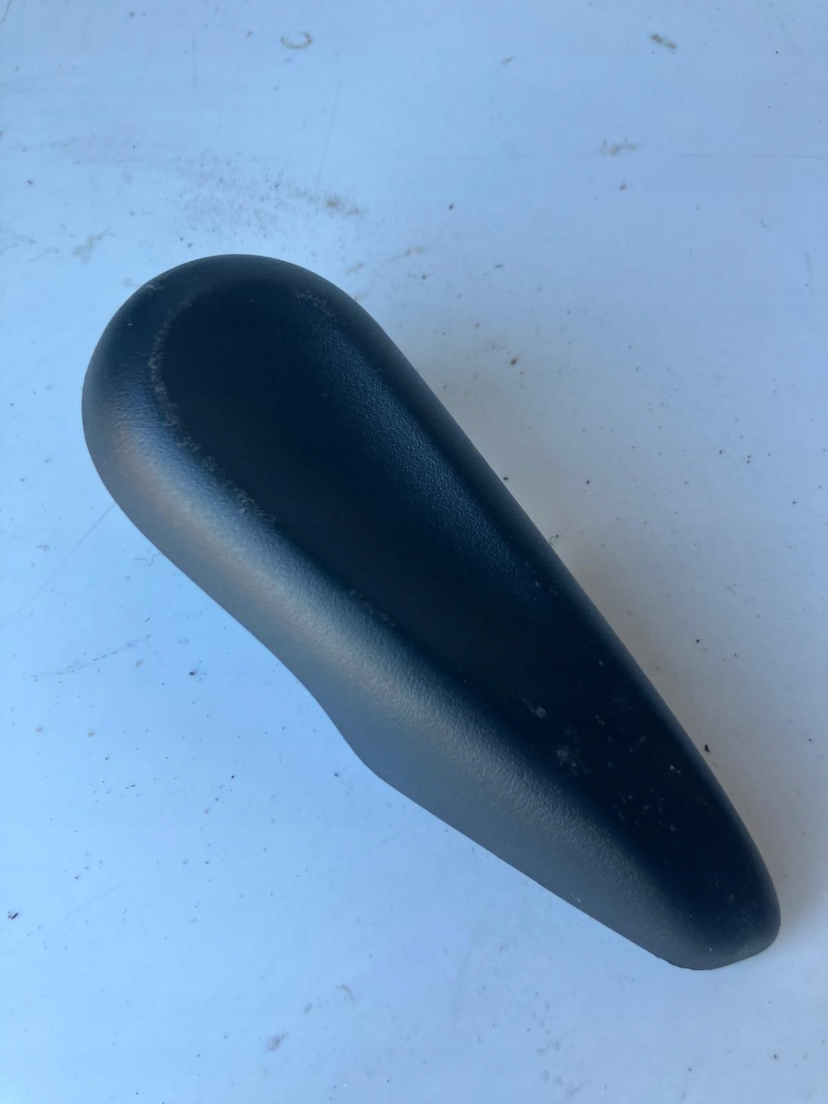 handle REGULACJA seat right front PEUGEOT 208 L0225472