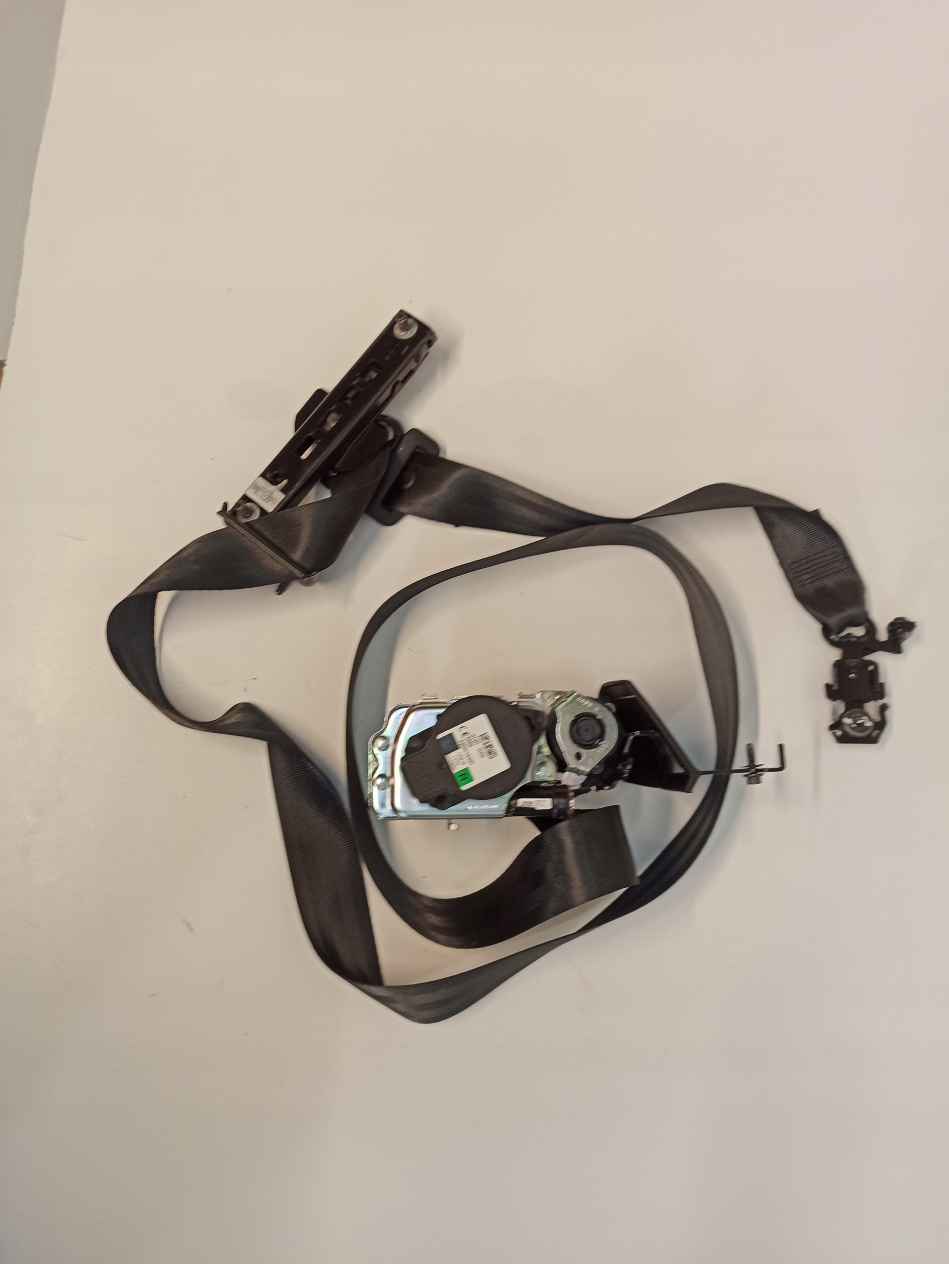 32131163 32219273 - VOLVO S90 V90 ремень безопасности правый передний