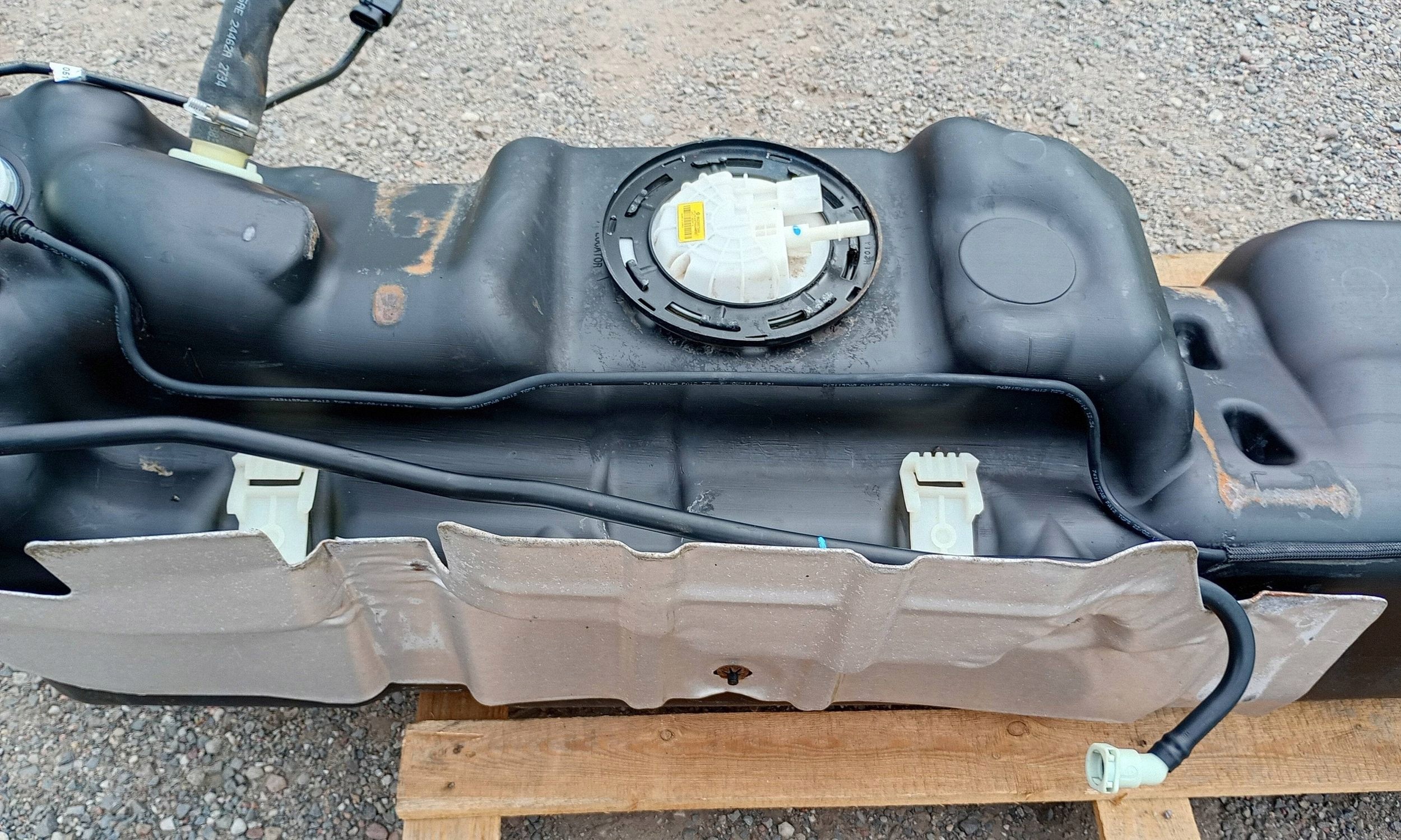 spremnik goriva rezervoar rezervoar kompletan pumpa Dodge RAM 1500 5.7 2009-2018