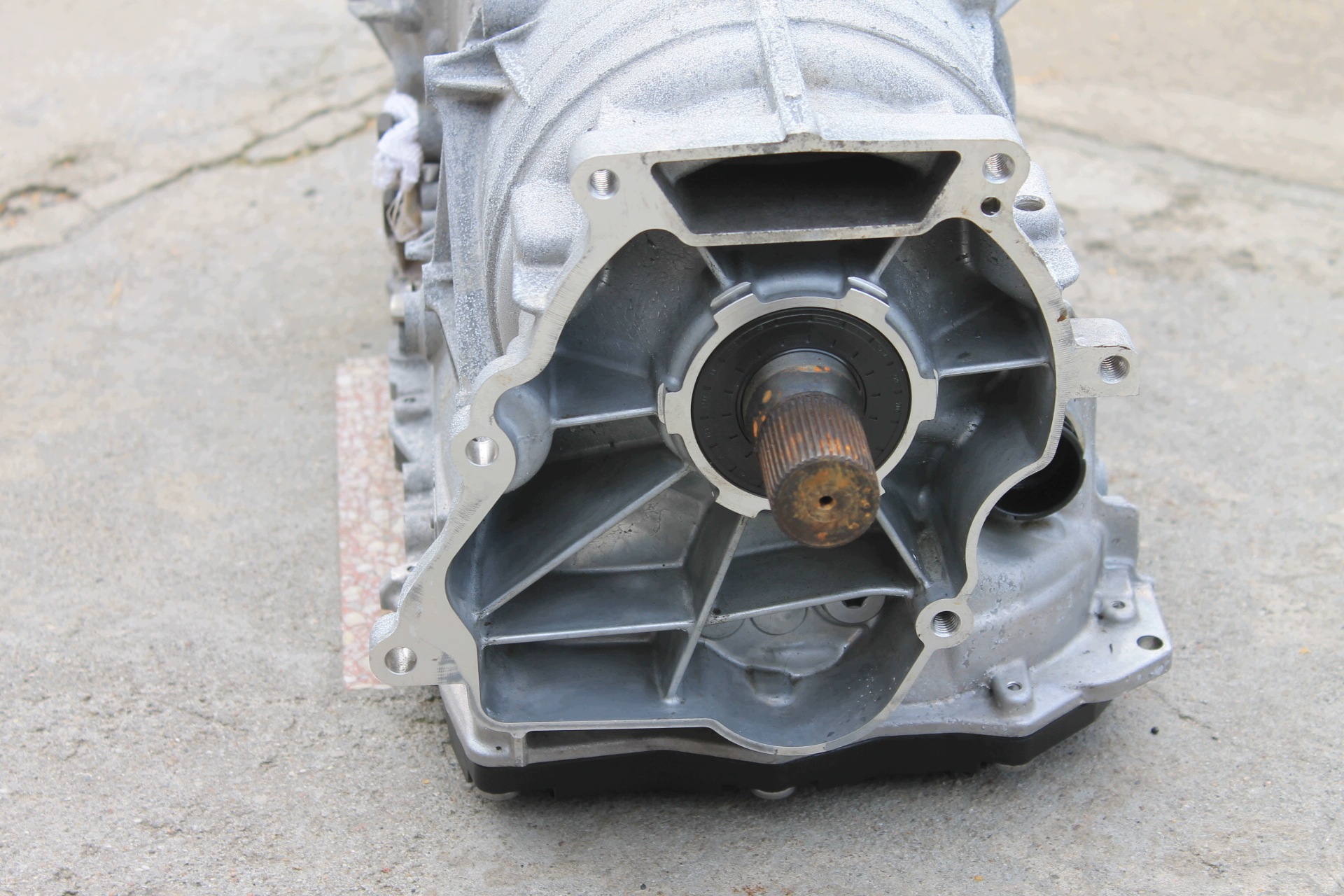BMW F30 F32 F25 F15 N57D30B 313KM - getriebe komplett X-DRIVE 8HP70