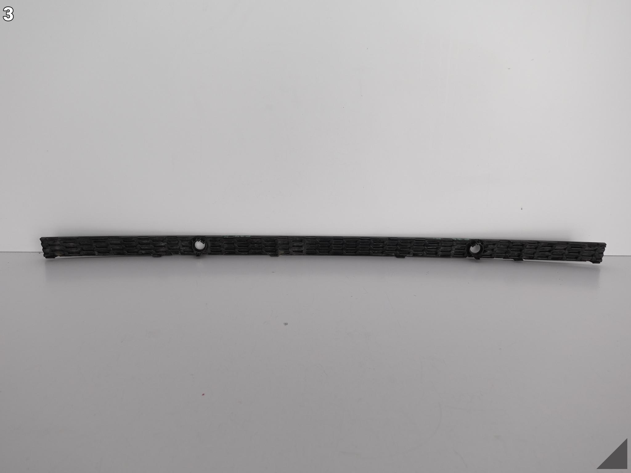AUDI Q8 4M8 S-LINE bumper moulding grid rear part