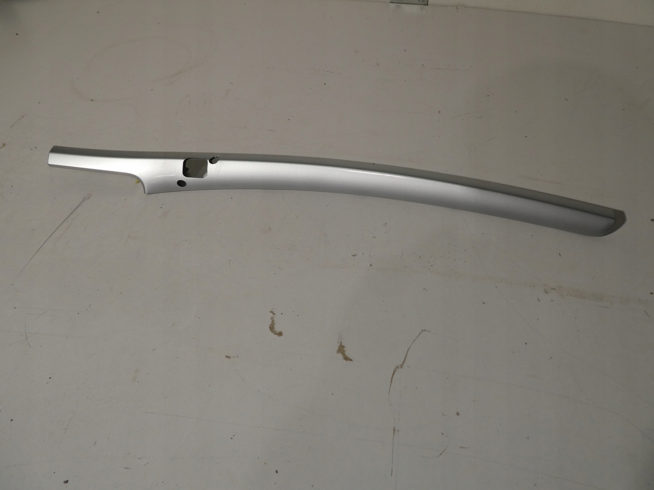 SKODA SUPERB II Moulage DEKOR Console 3T1858418B