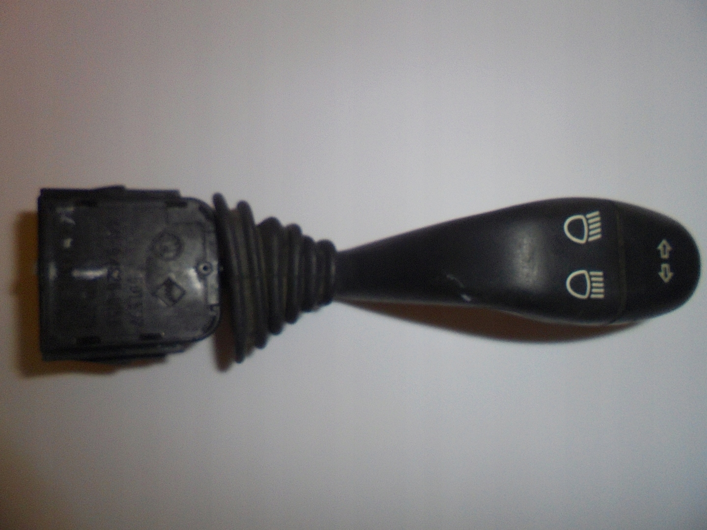 Bouton Indicateurs de direction SKODA 501.597 SKODA