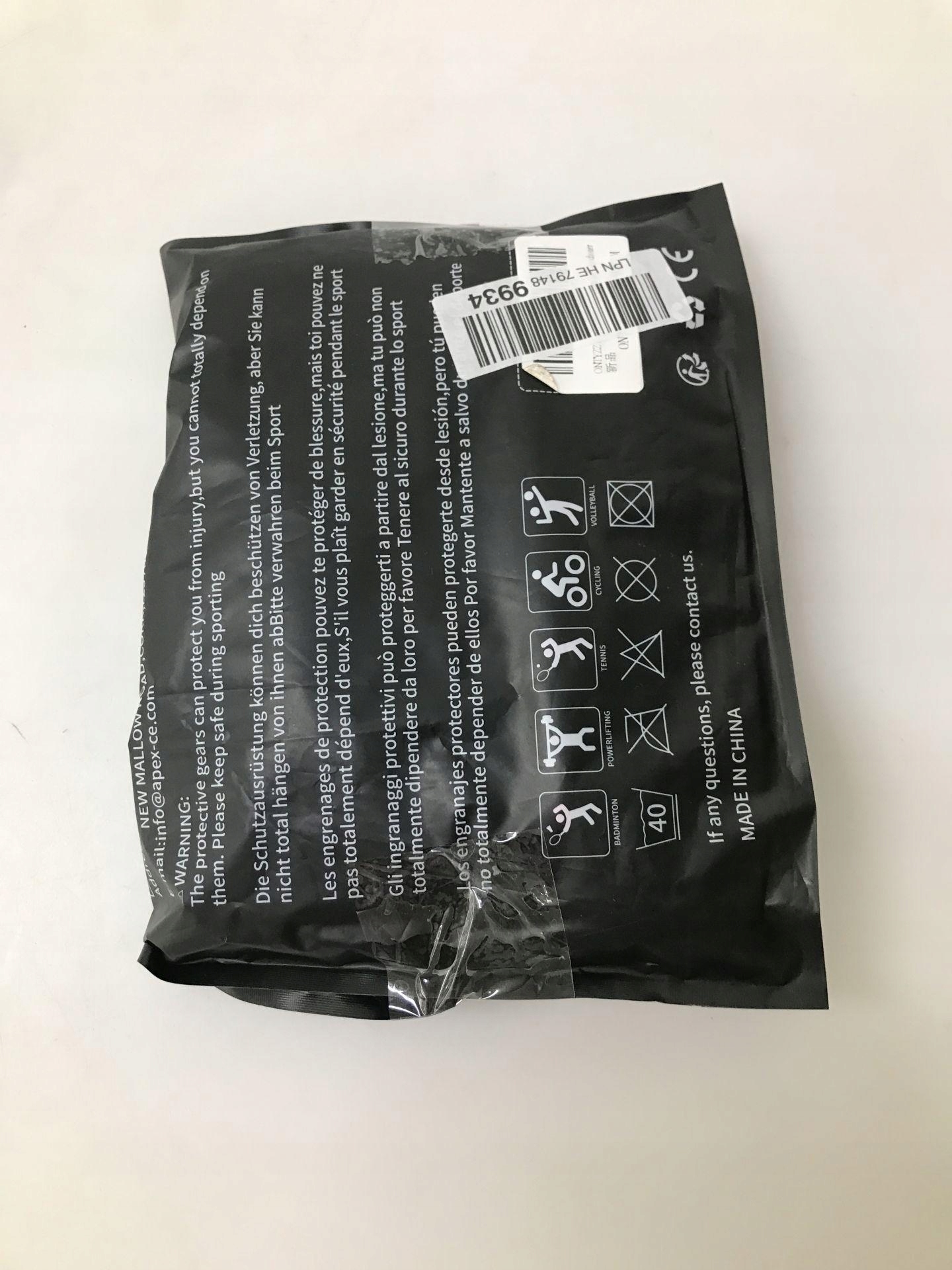 ONTYZZ NAKOLANNIKI SIATKARSKIE, CZARNE, R. M Rozmiar M