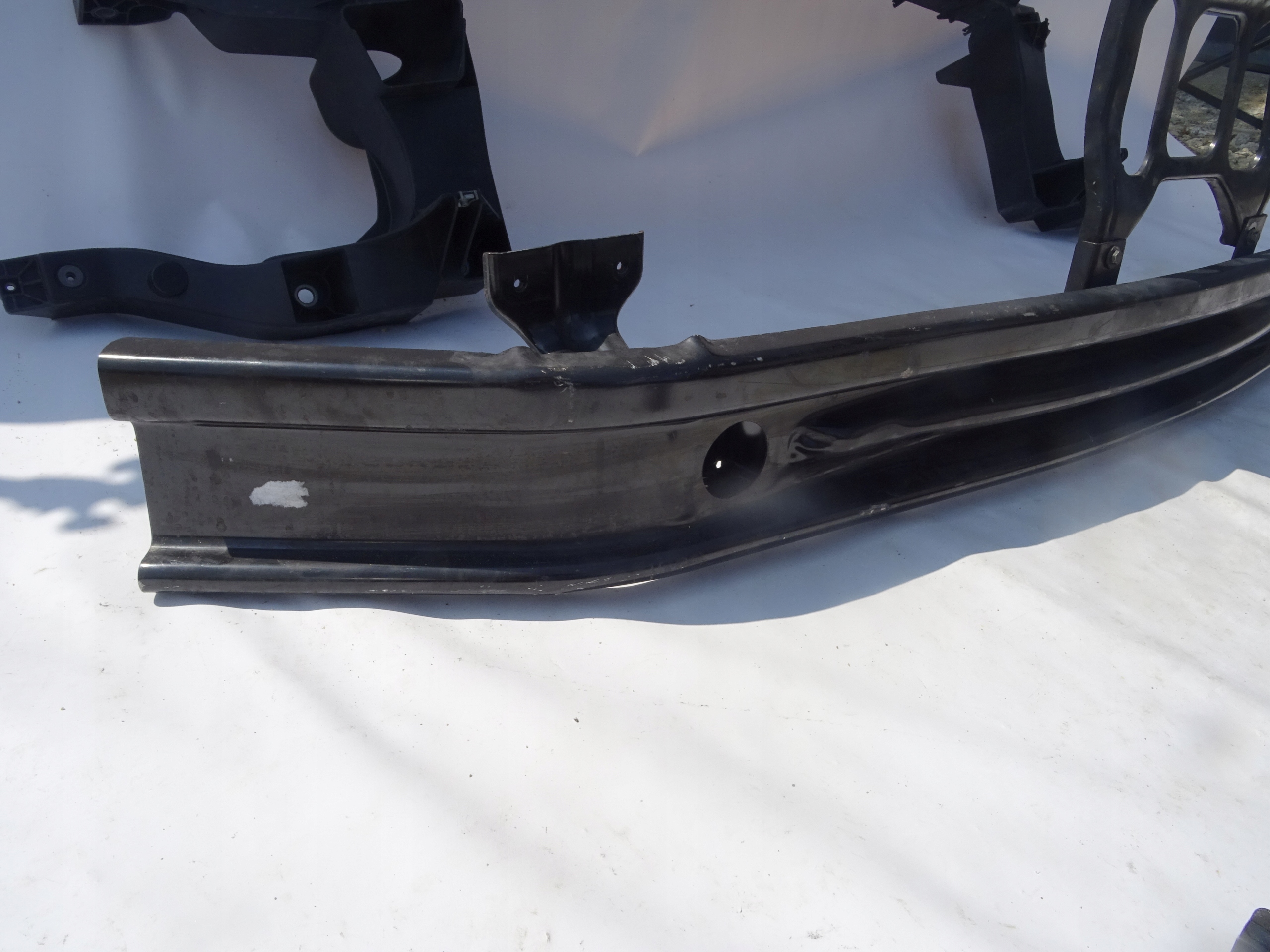 MERCEDES V-KLASA PAS PRZEDNI KOMPLET Numer katalogowy oryginału A4475050430