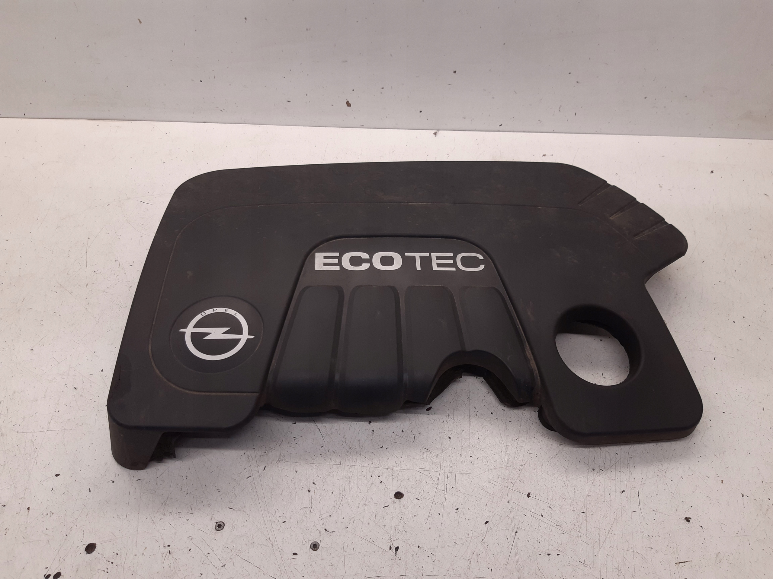 motor cover 1,6 CDTI 55587230 Opel Astra J