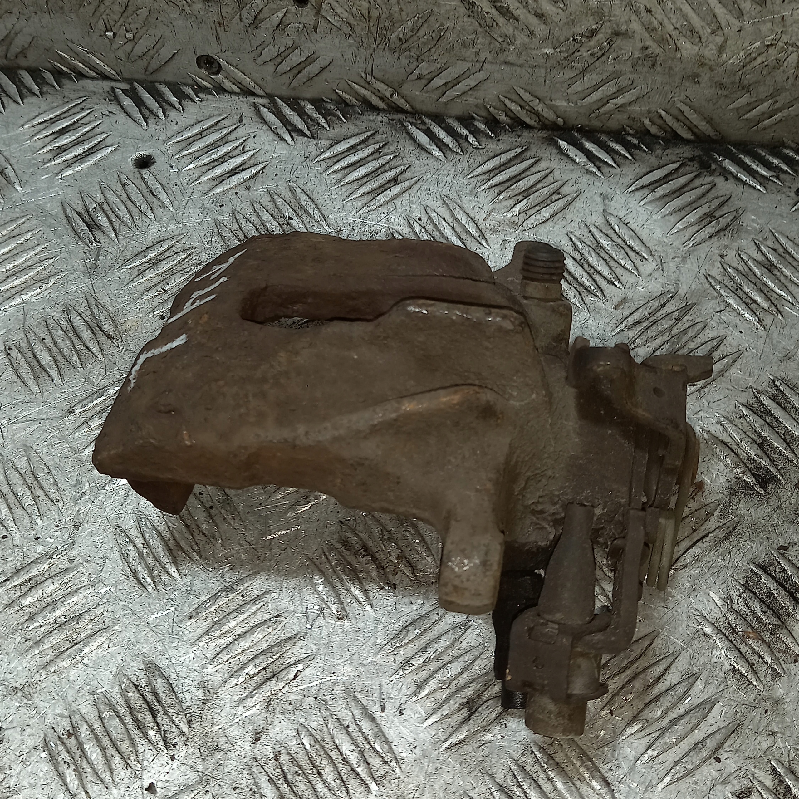 caliper brake left rear part rear VOLKSWAGEN T4
