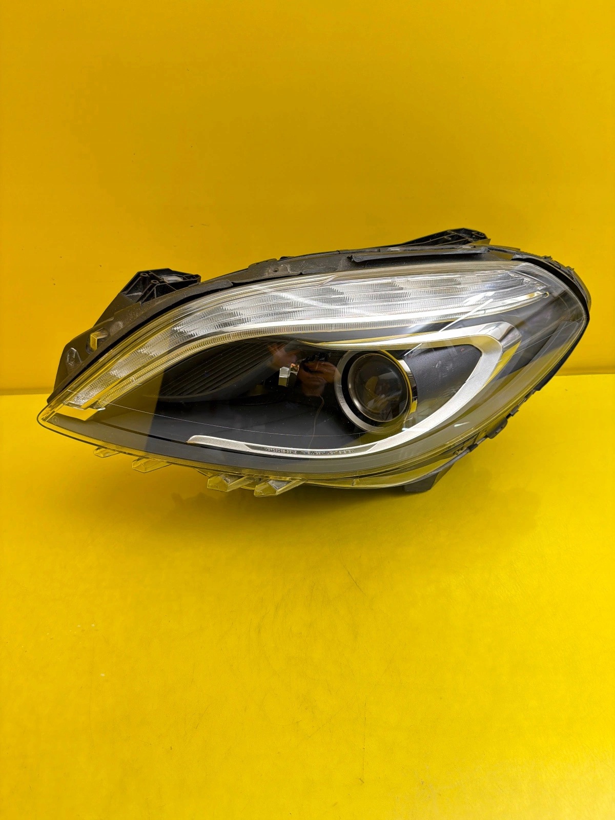 light left Mercedes B-class W246 Bi-Xenon 2011-2015 A2468207761