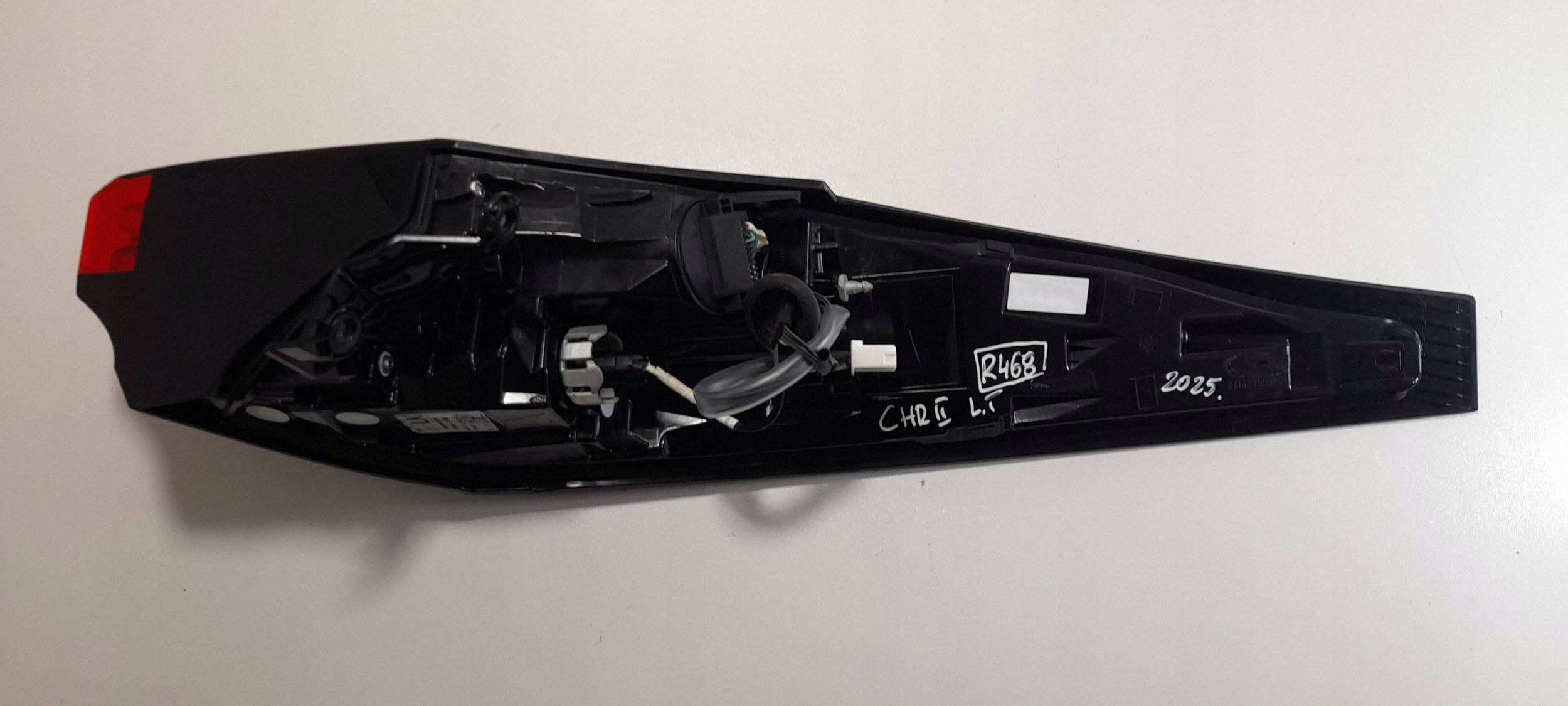Toyota C-HR II light rear left 81560F4200 LED (R468)