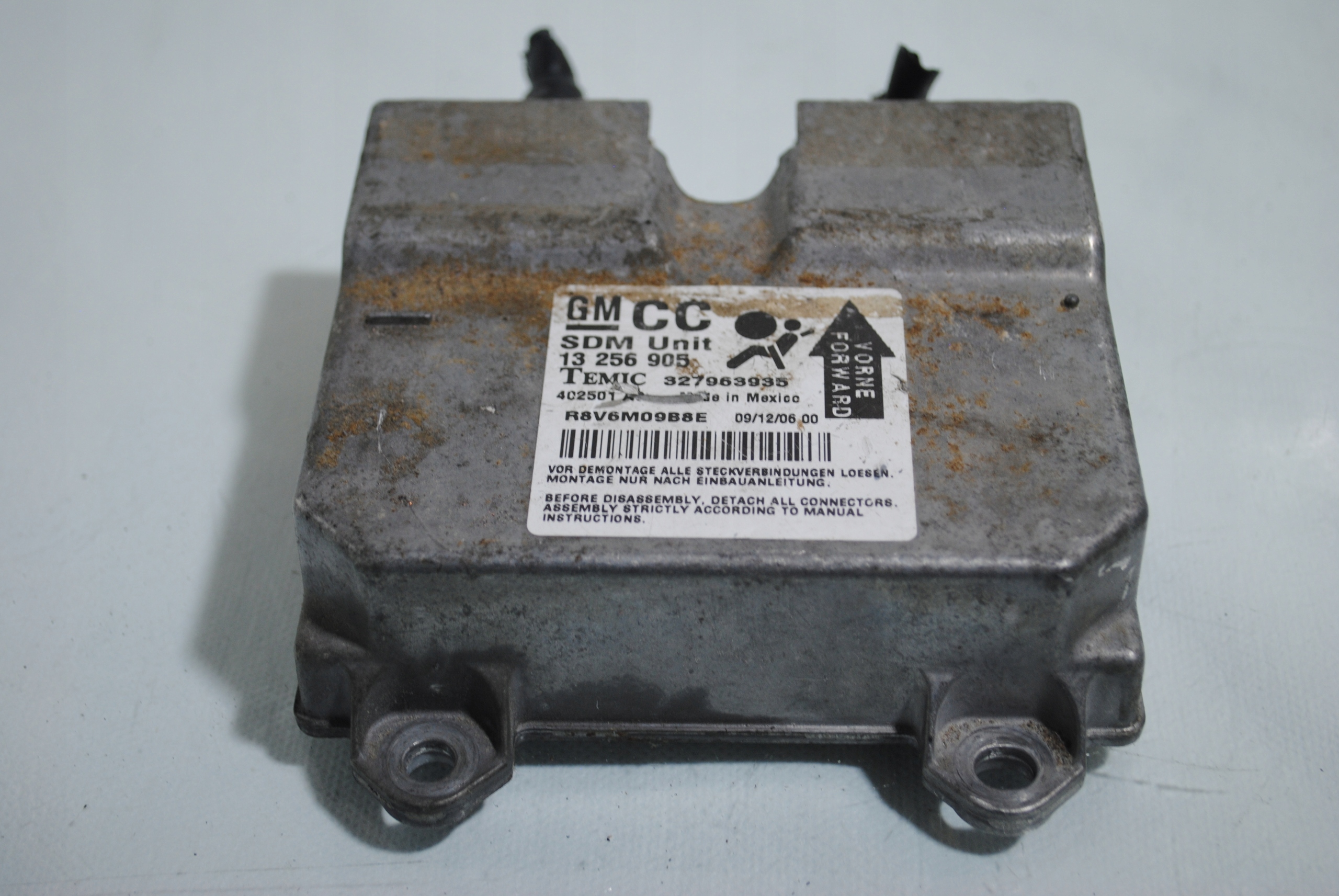 MODUŁ SENSOR PODUSZEK AIRBAG OPEL CORSA D 13256905CC Producent części Opel OE