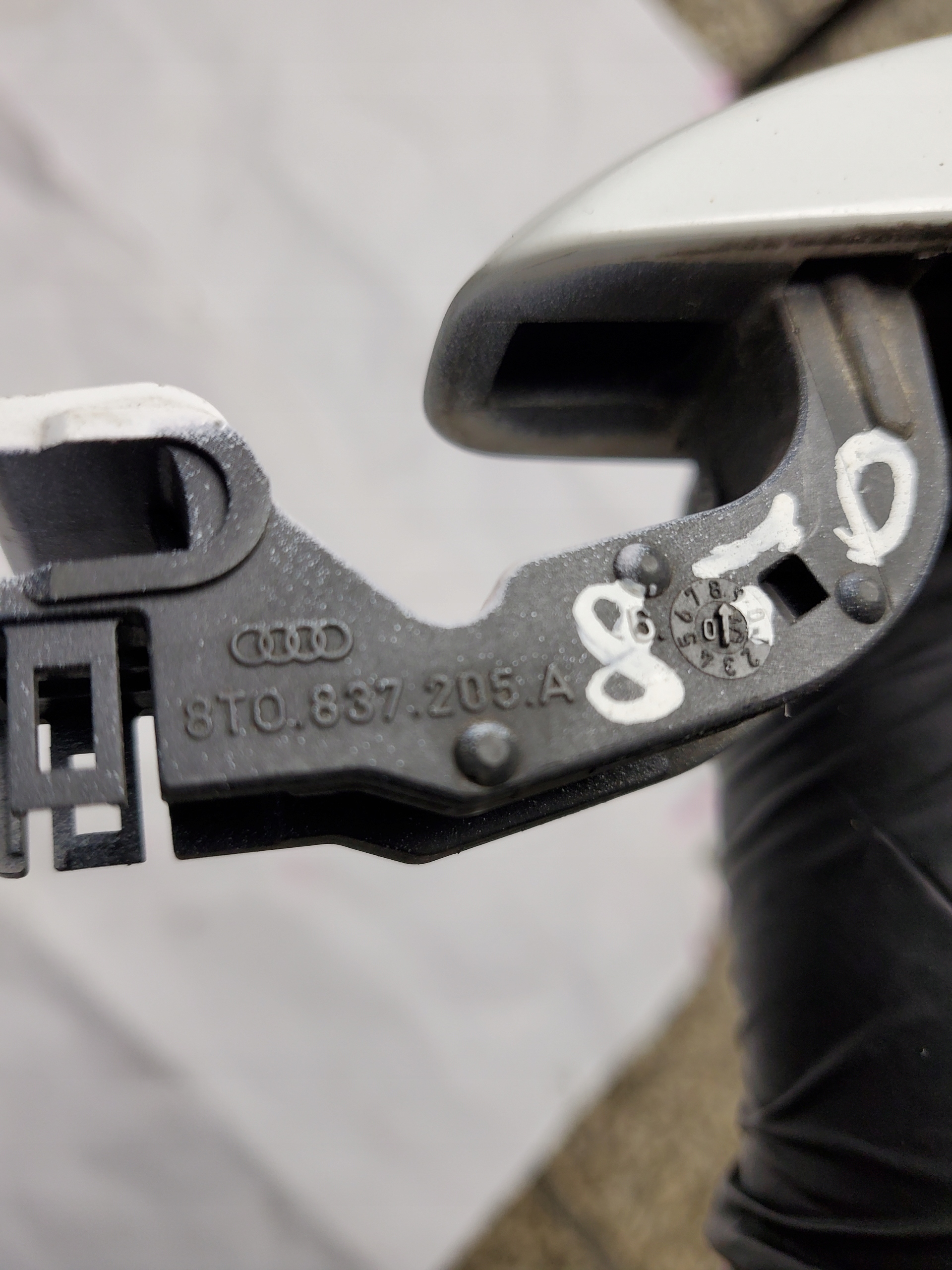 handle exterior left front rear part AUDI A5 8T A4 B8 OK OE BIALA