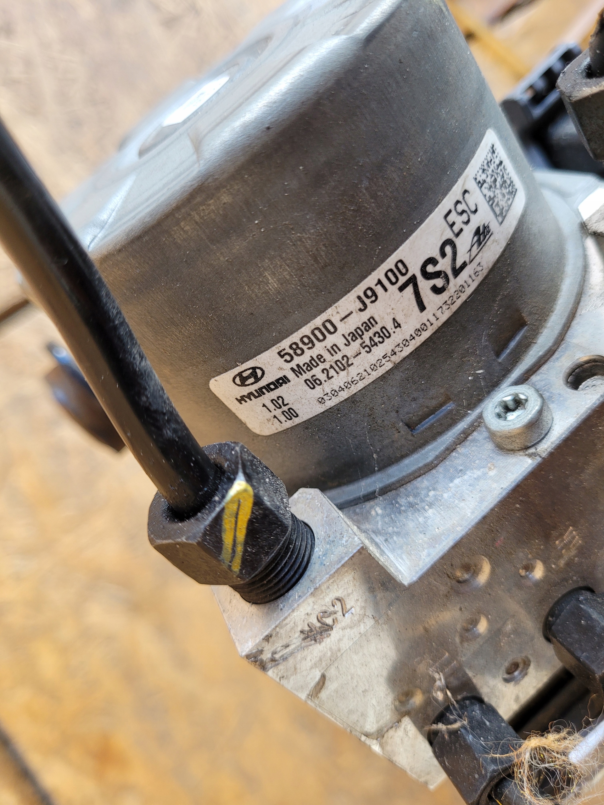 pump ABS brake HYUNDAI KONA 58900-j9100