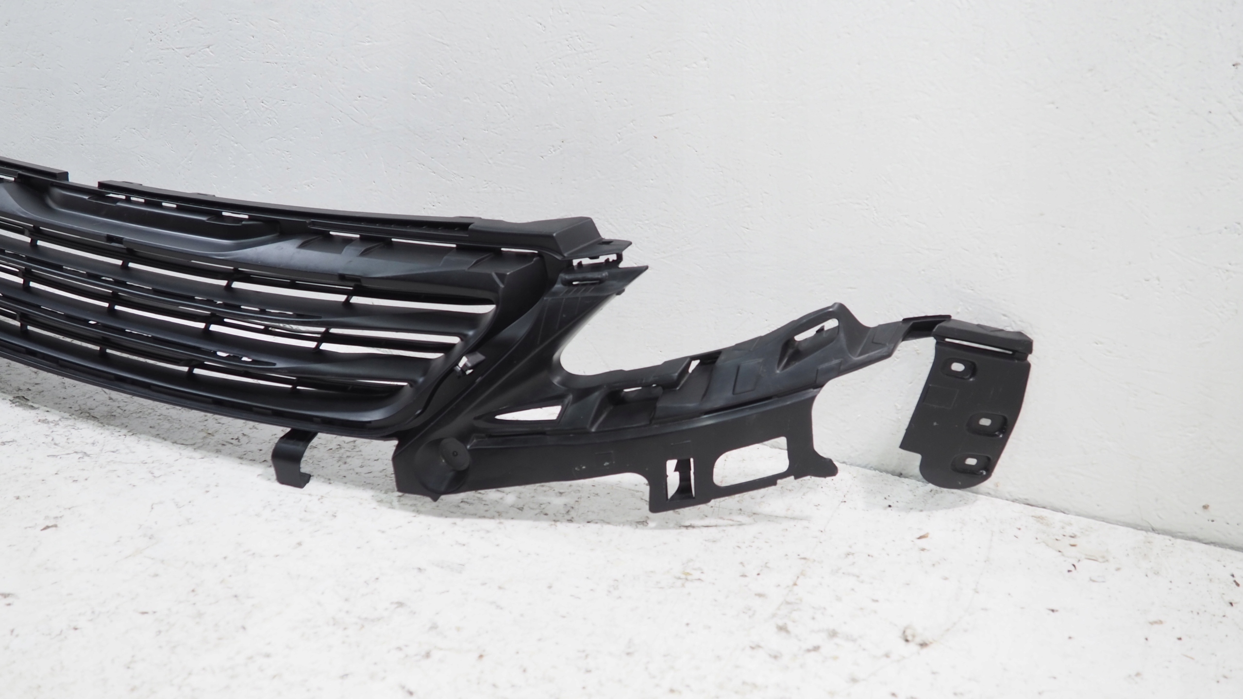 Peugeot 308 II grill pillar front AA36127079