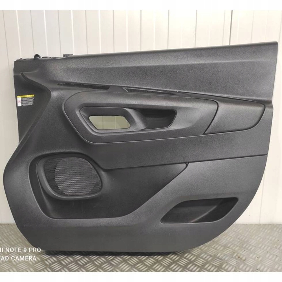 дверные карты правой peugeot PARTNER IV opel Combo e 9818643177