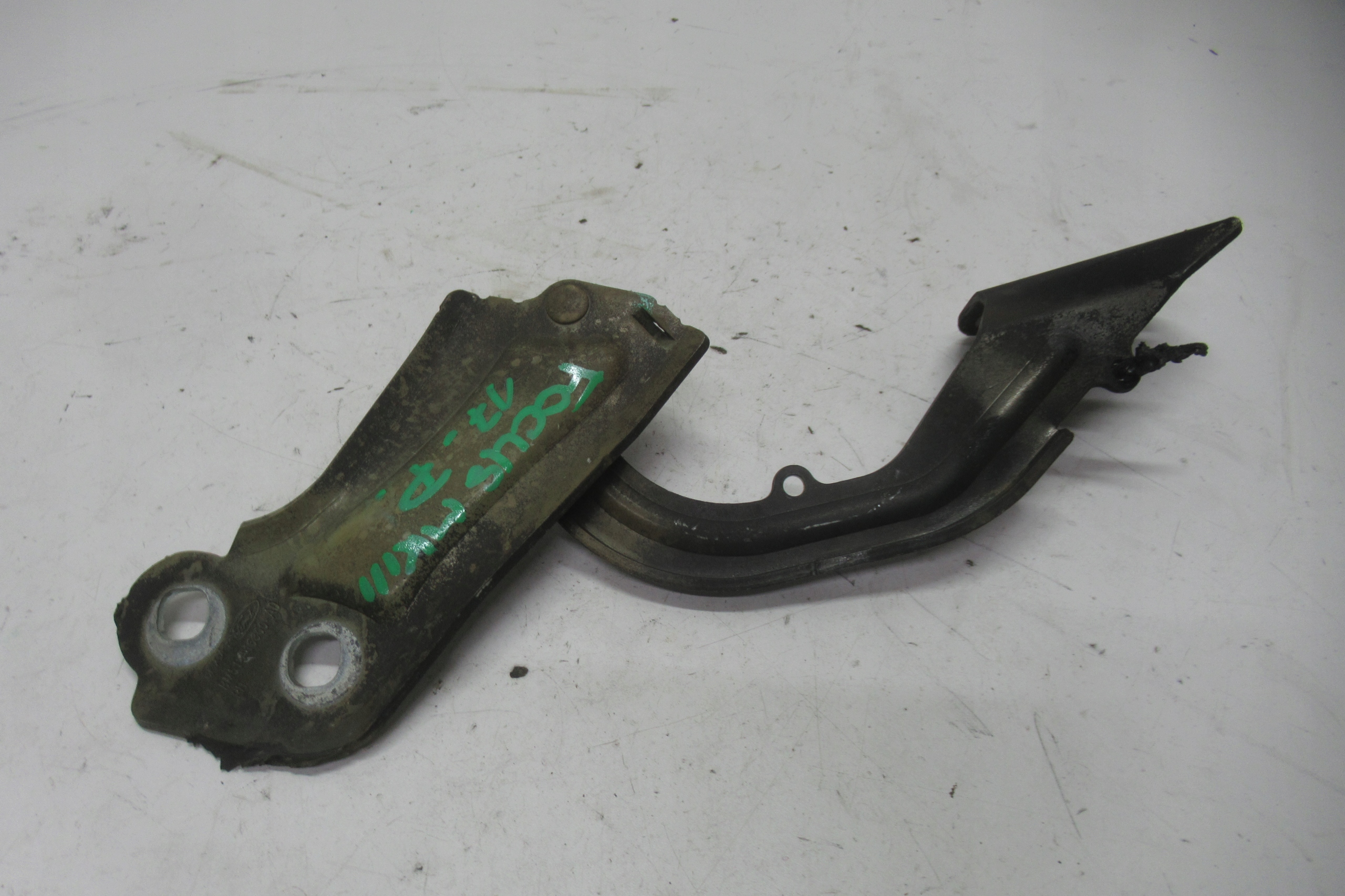 FORD FOCUS MK3 FL 17R KOMBI hinge bonnets right BM51-A16800-AD