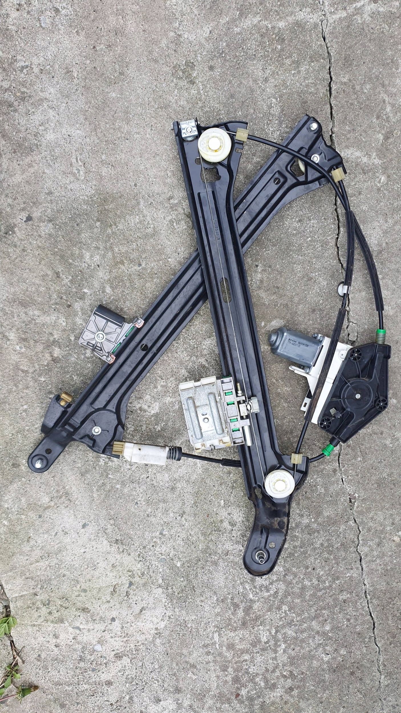 Audi A6 8K0 window regulator right front