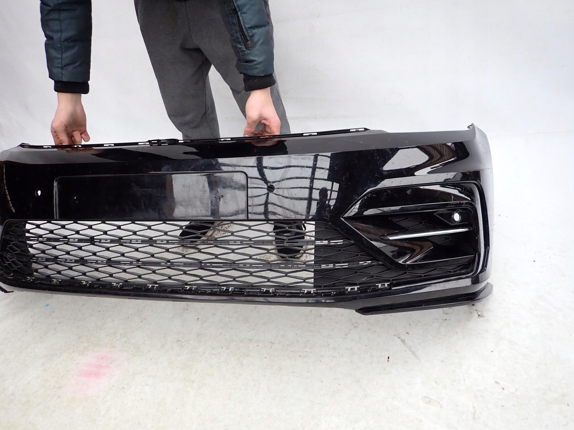 VW TOURAN II 2 R-LINE 15-> bumper front front PDC