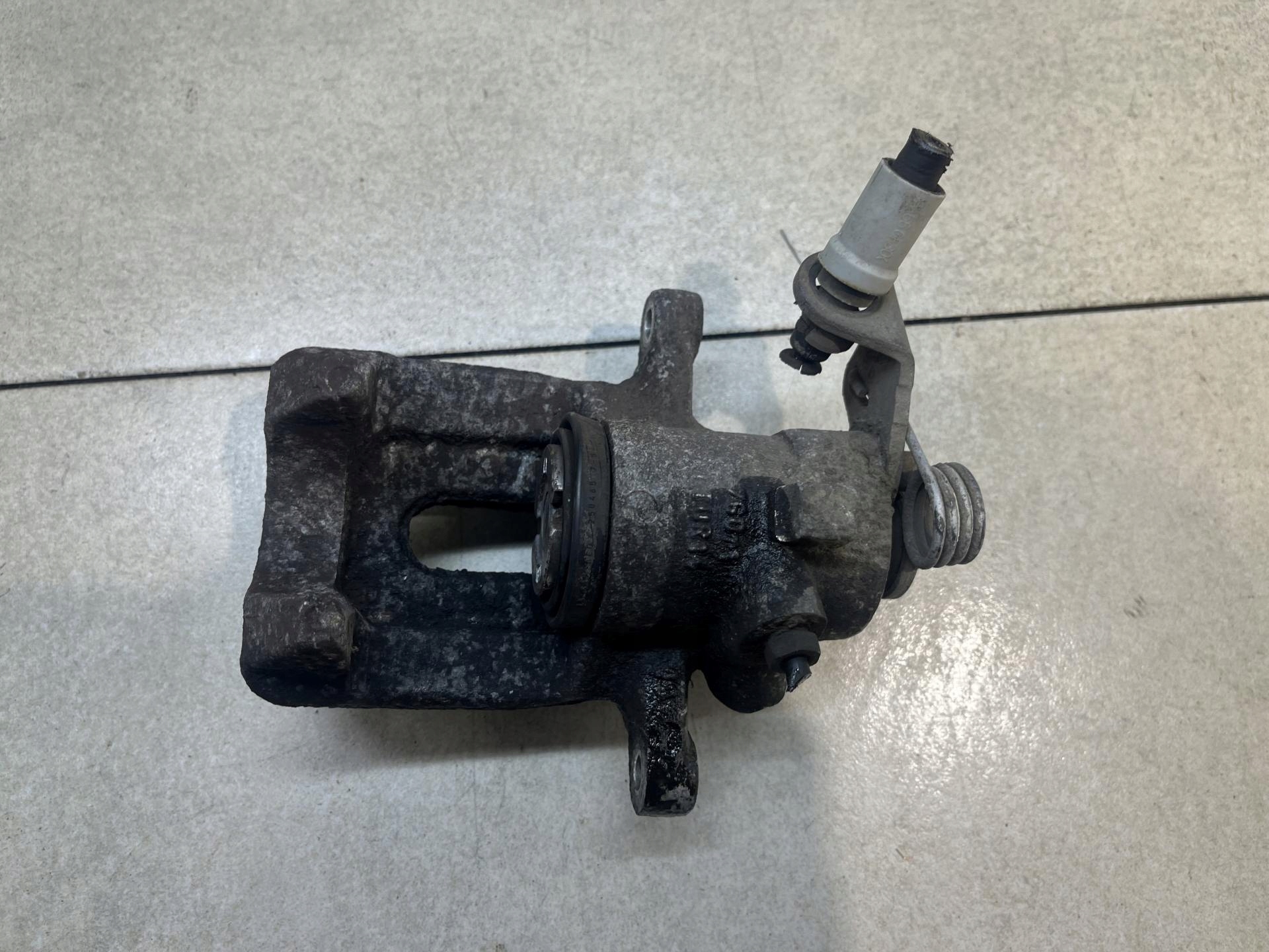 caliper brake rear part left CITROEN C4 1.6 B 16V