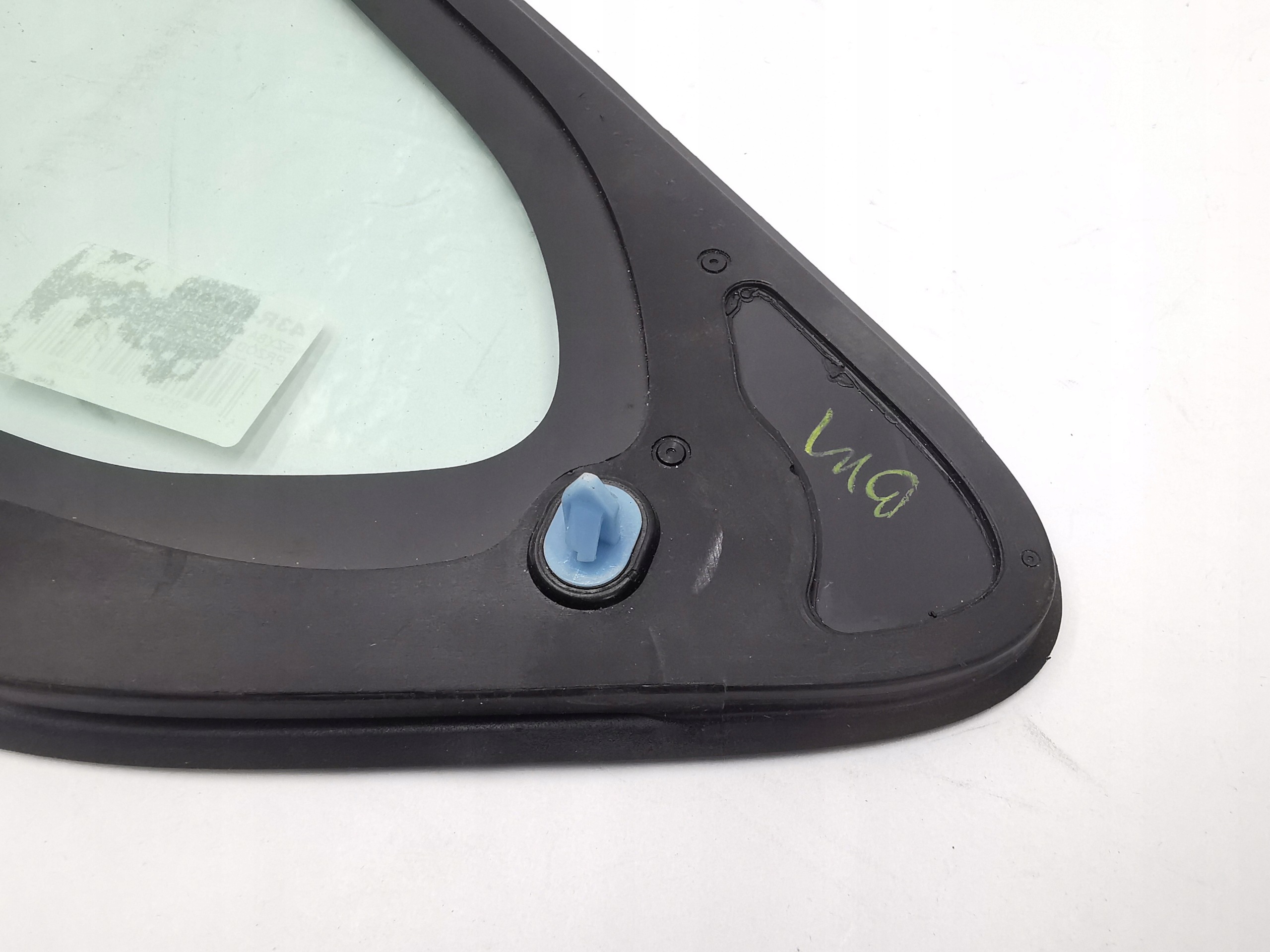window bodywork left front TOYOTA AURIS and / 43R-007951