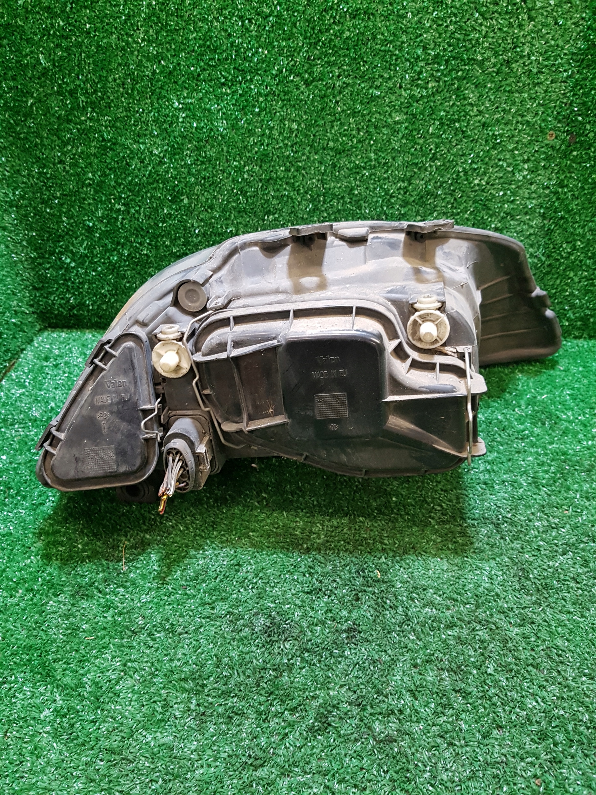 light left front SEAT IBIZA 3 6L VALEO