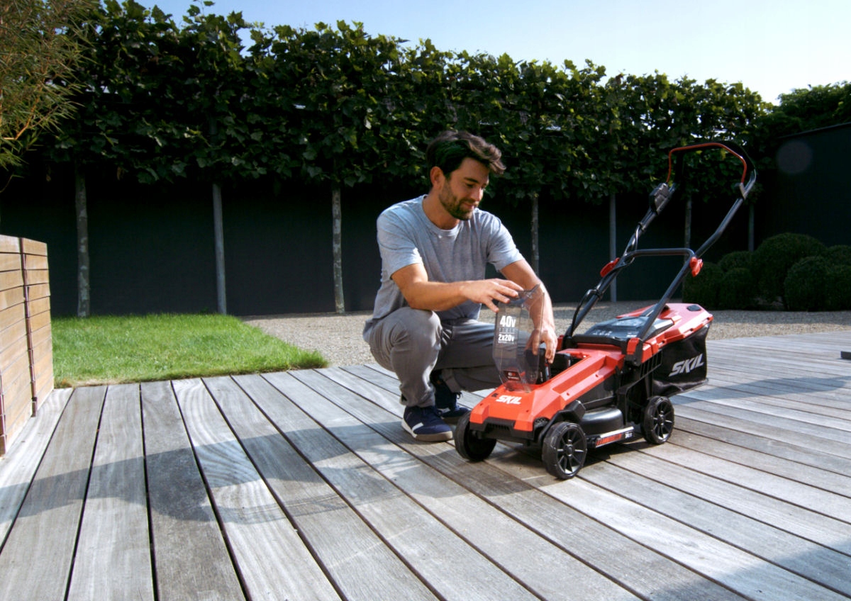 KOSIARKA AKUMULATOROWA 34cm 40V 0130 SKIL KORPUS Waga narzędzia 11.5 kg