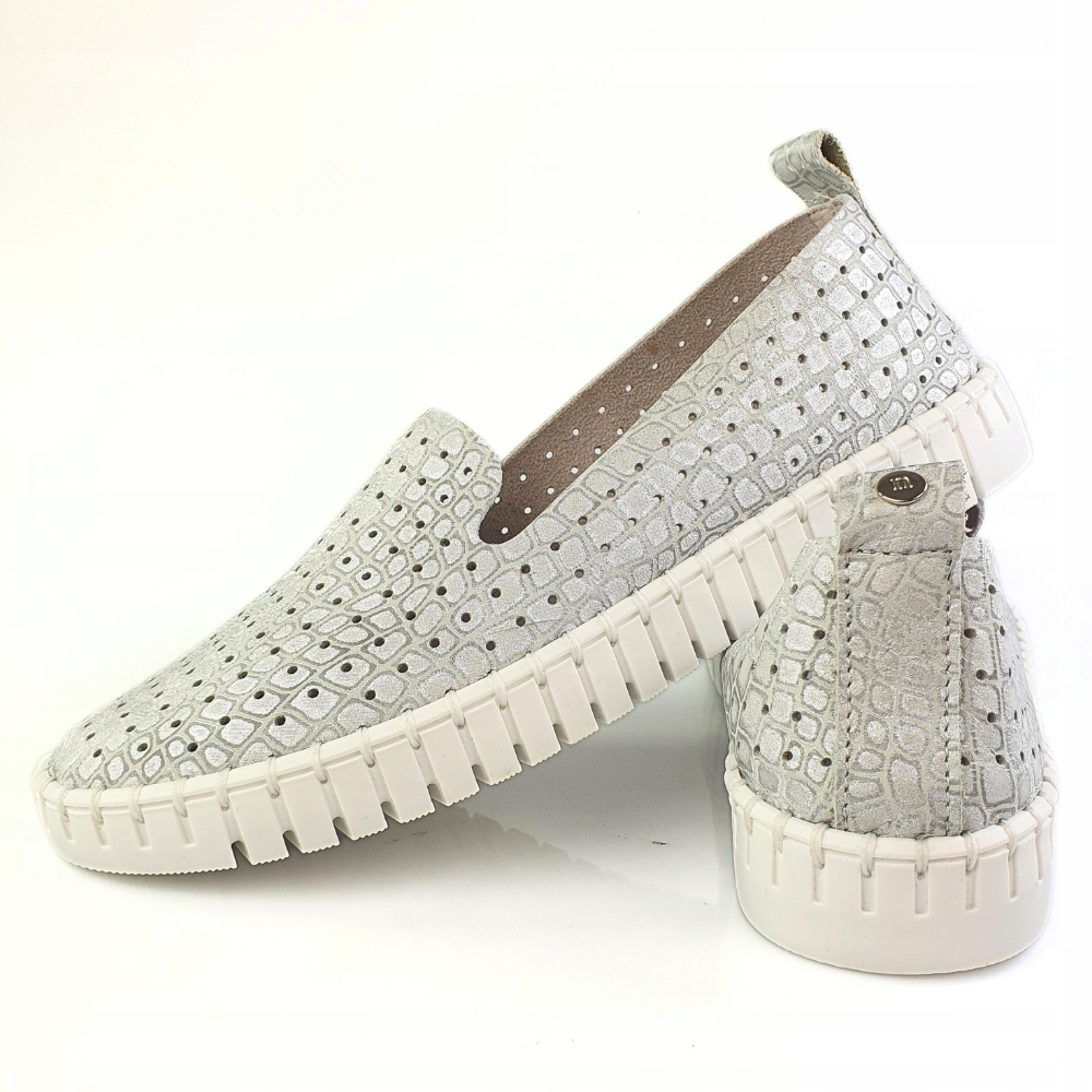 NESSI 18390 miękkie mokasyny slip on srebrne ze wzorem skóra rozmiar 40 Model 18390 szary 400