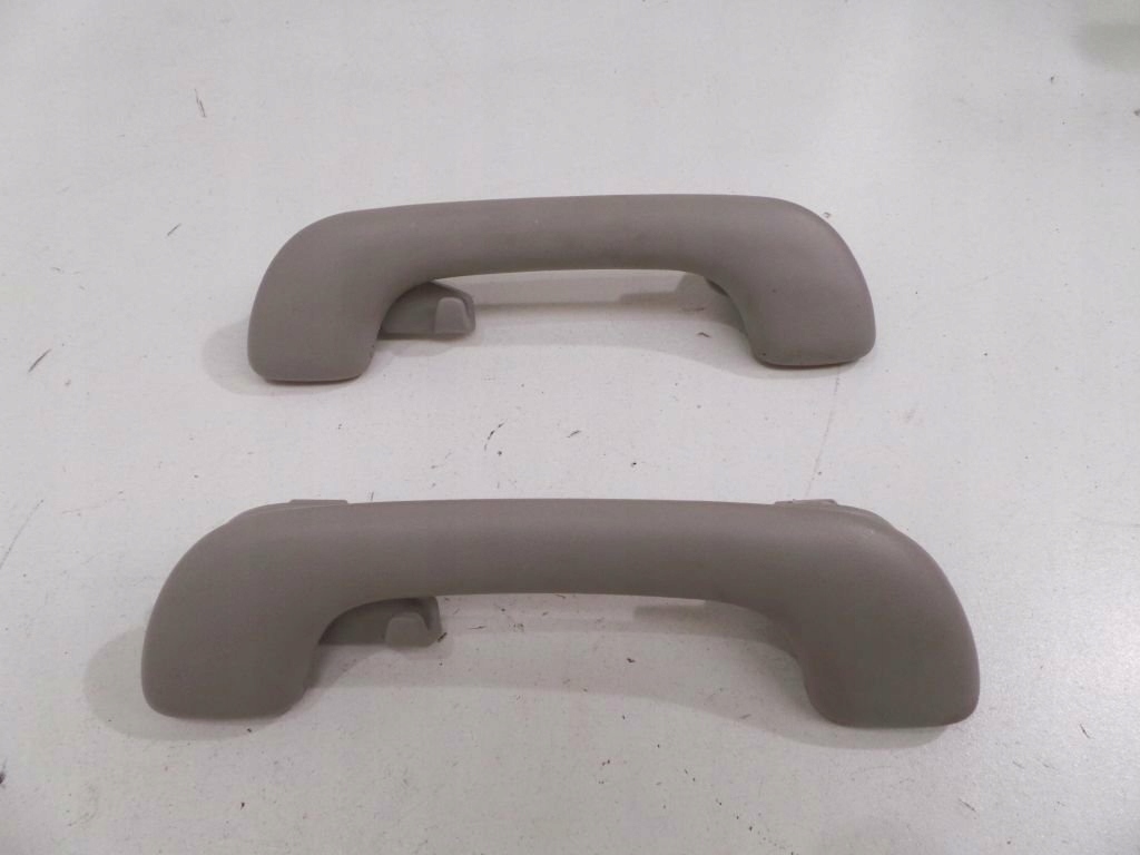 RENAULT KADJAR RĄCZKA UCHWYT TYŁ TYLNA PRAWA LEWA Jakość części (zgodnie z GVO) O - oryginał z logo producenta pojazdu (OE)