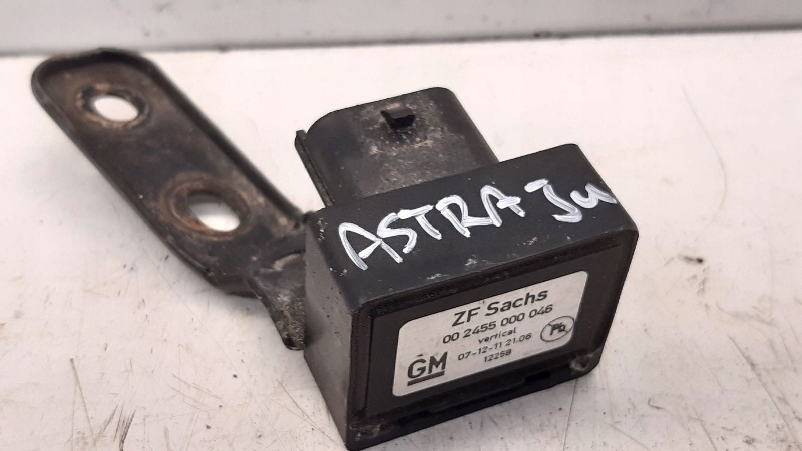 Sensor IDS Achsträgers Opel Astra J 2,0 CDTI