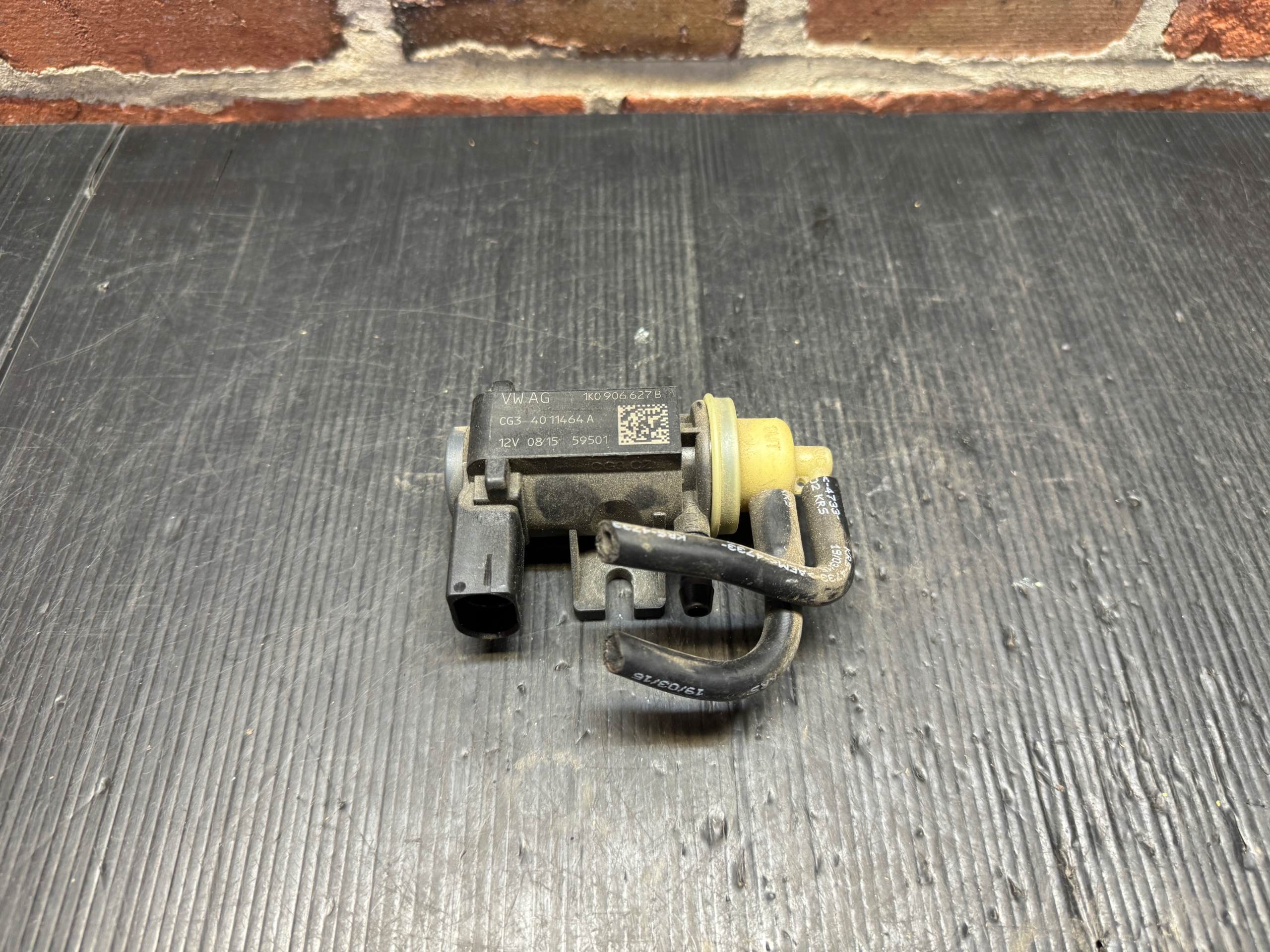 VW GOLF ZAWÓR PODCIŚNIENIA 1K0906627B