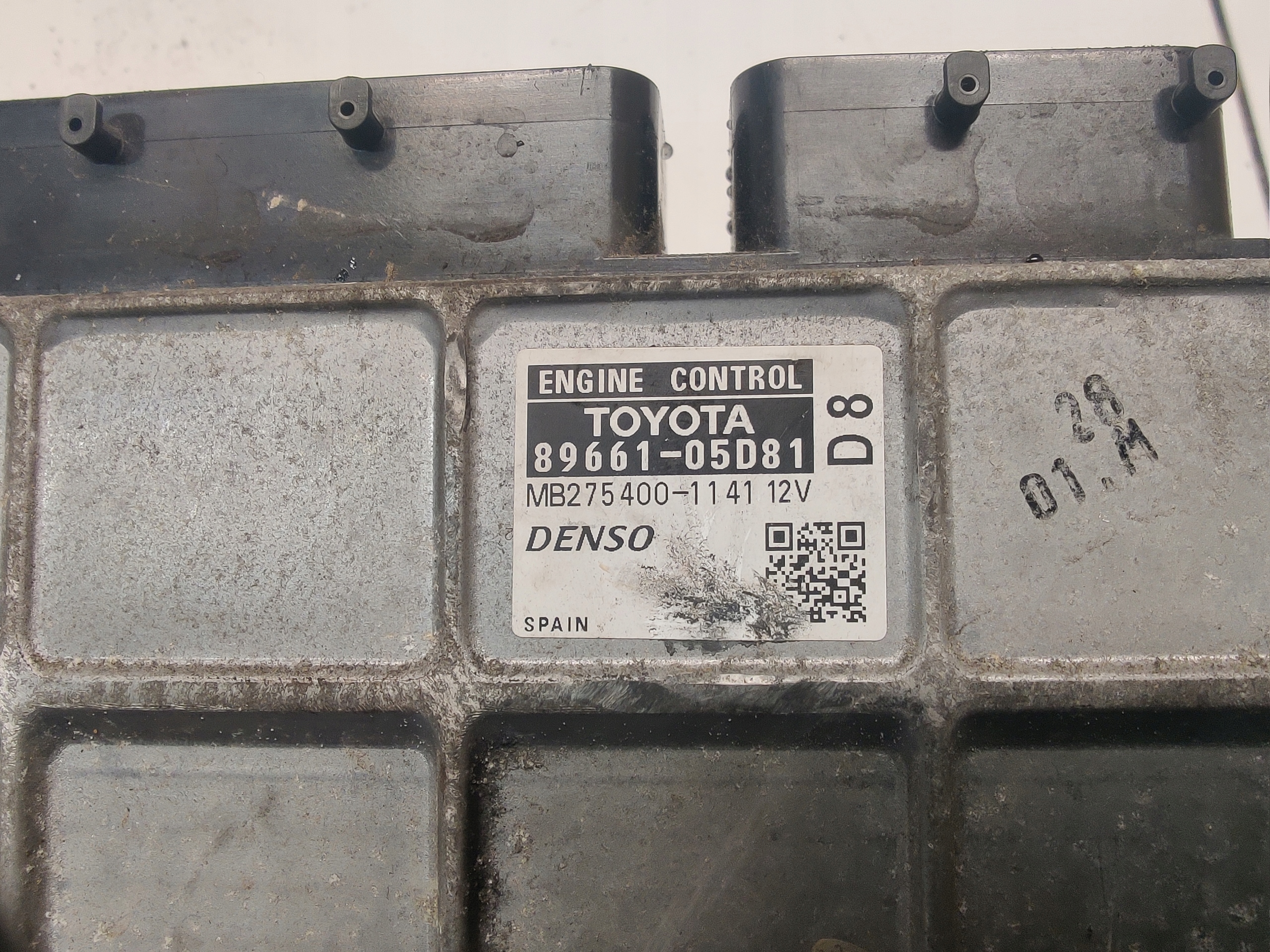 TOYOTA AVENSIS T27 1.8 computer control unit 89661-05D81