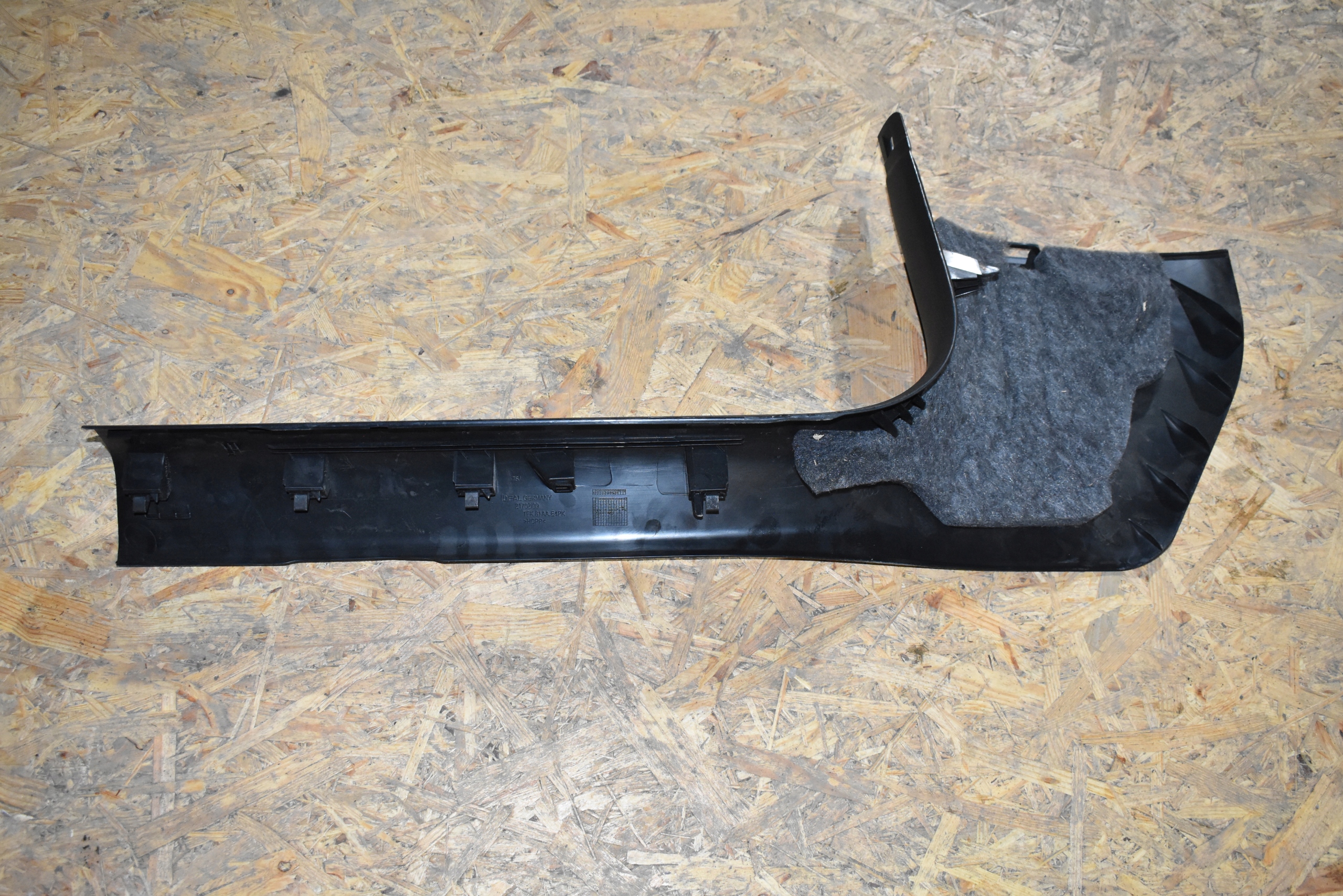 IDEALNA cover SLUPKA A right AUDI A5 B10 1