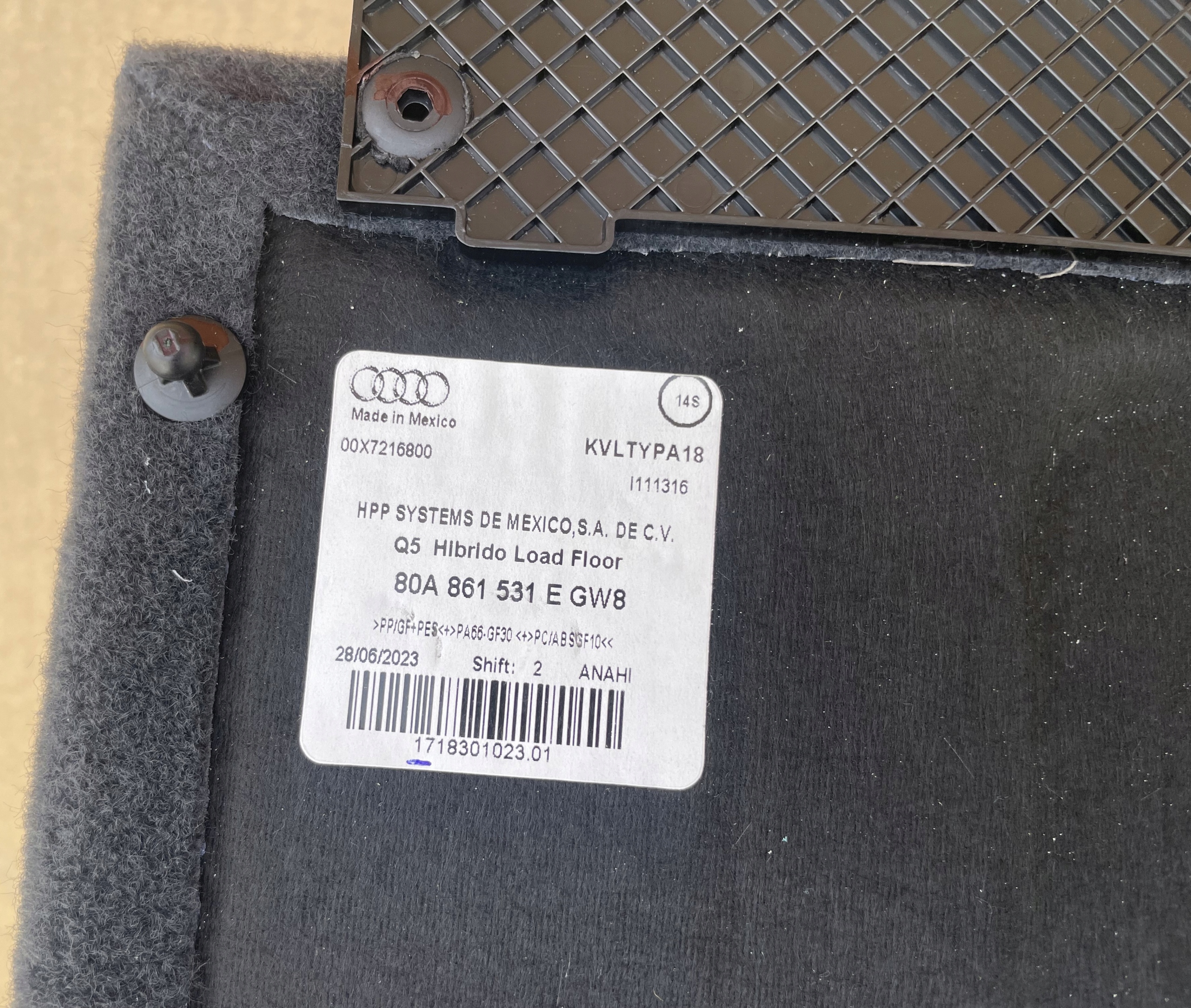 floor boot AUDI Q5 LIFT 80A861531E original as new