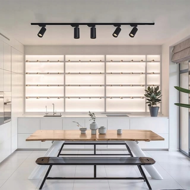 4X LAMPA LED REFLEKTOR SPOT TUBA + ŻARÓWKA GU10 5W Napięcie (V) 230V