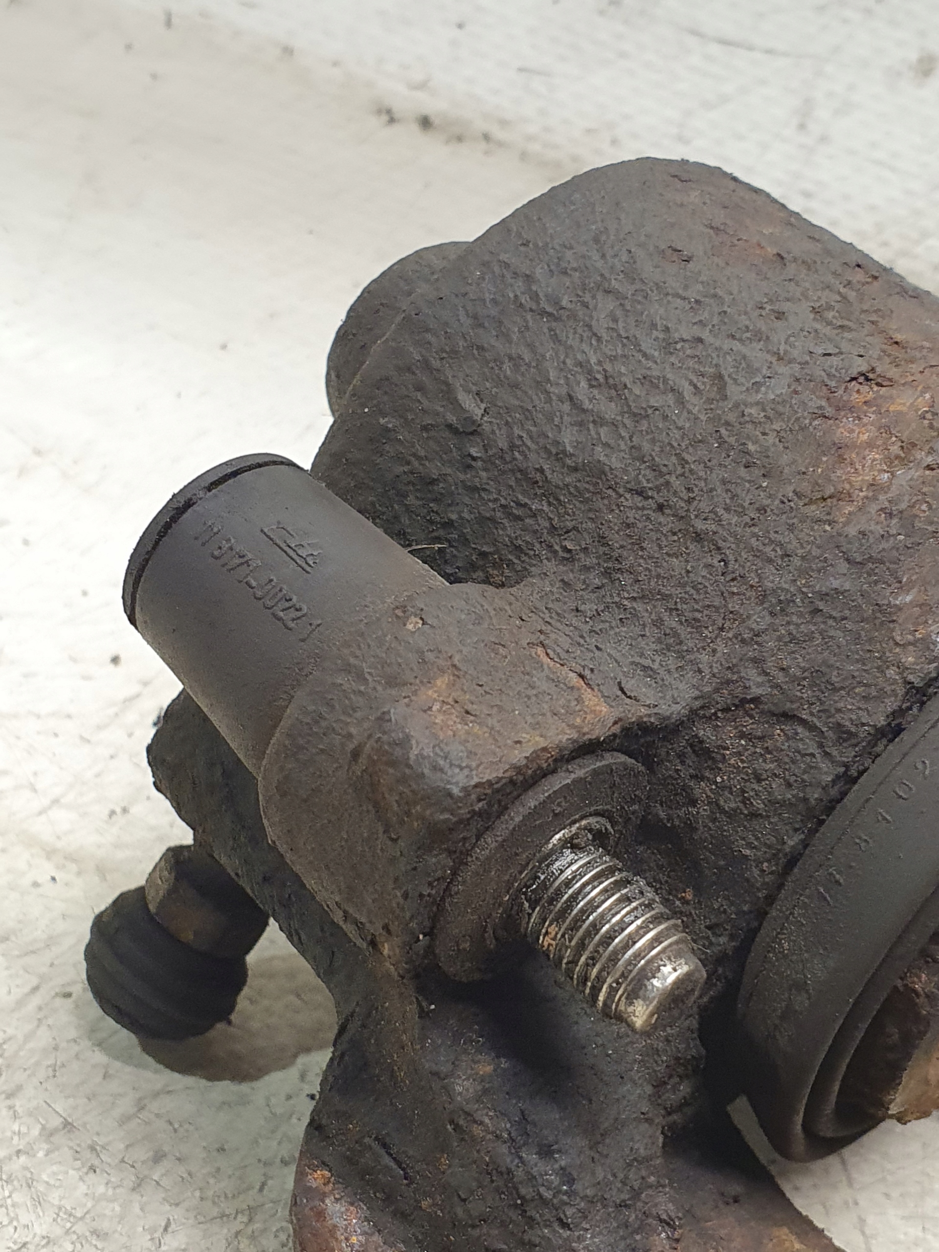 caliper brake left front AUDI A3 8L 1.8 125KM 97r.
