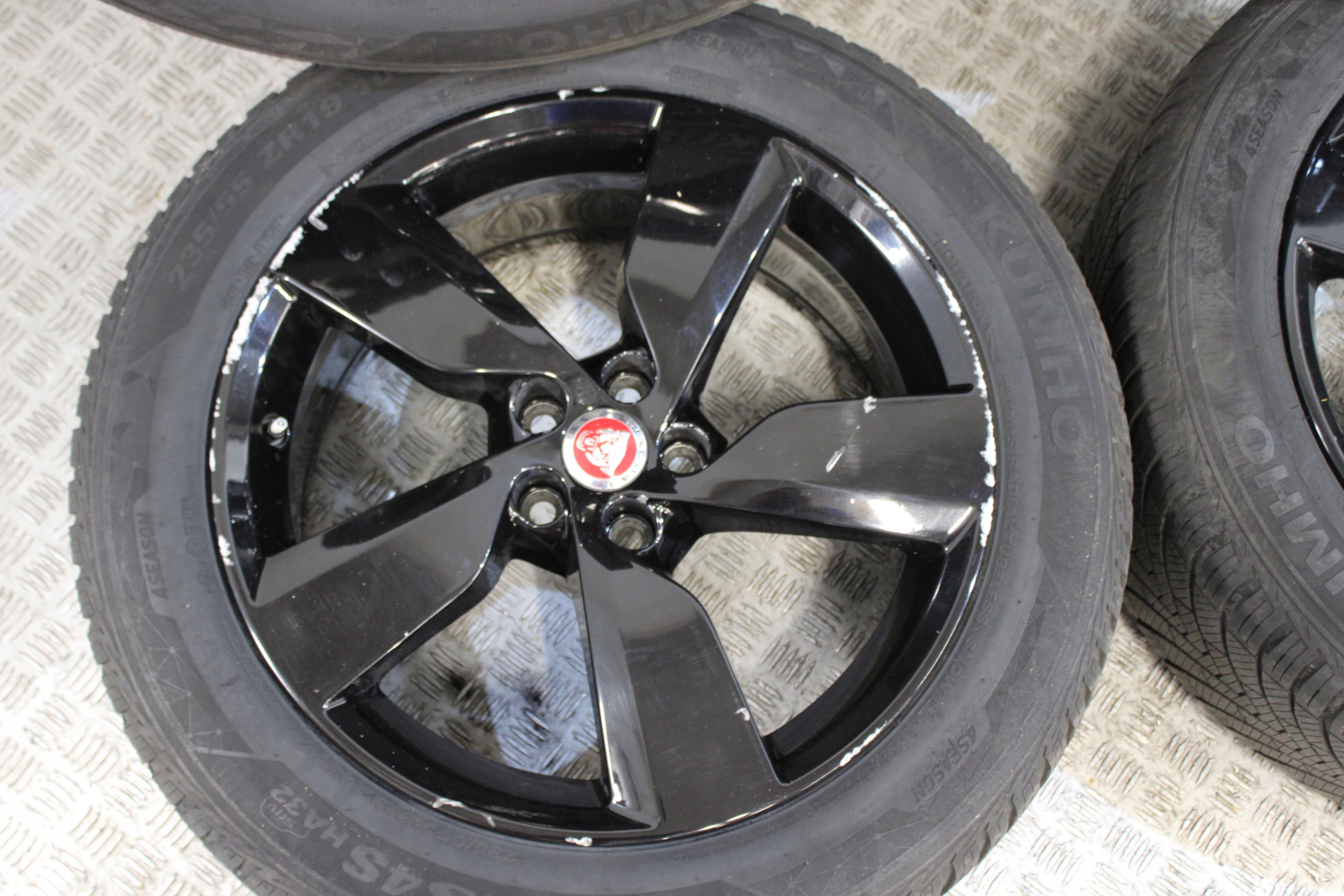 wheels discs disc 235/55 ZR19 5X108 JAGUAR E-PACE X540 S