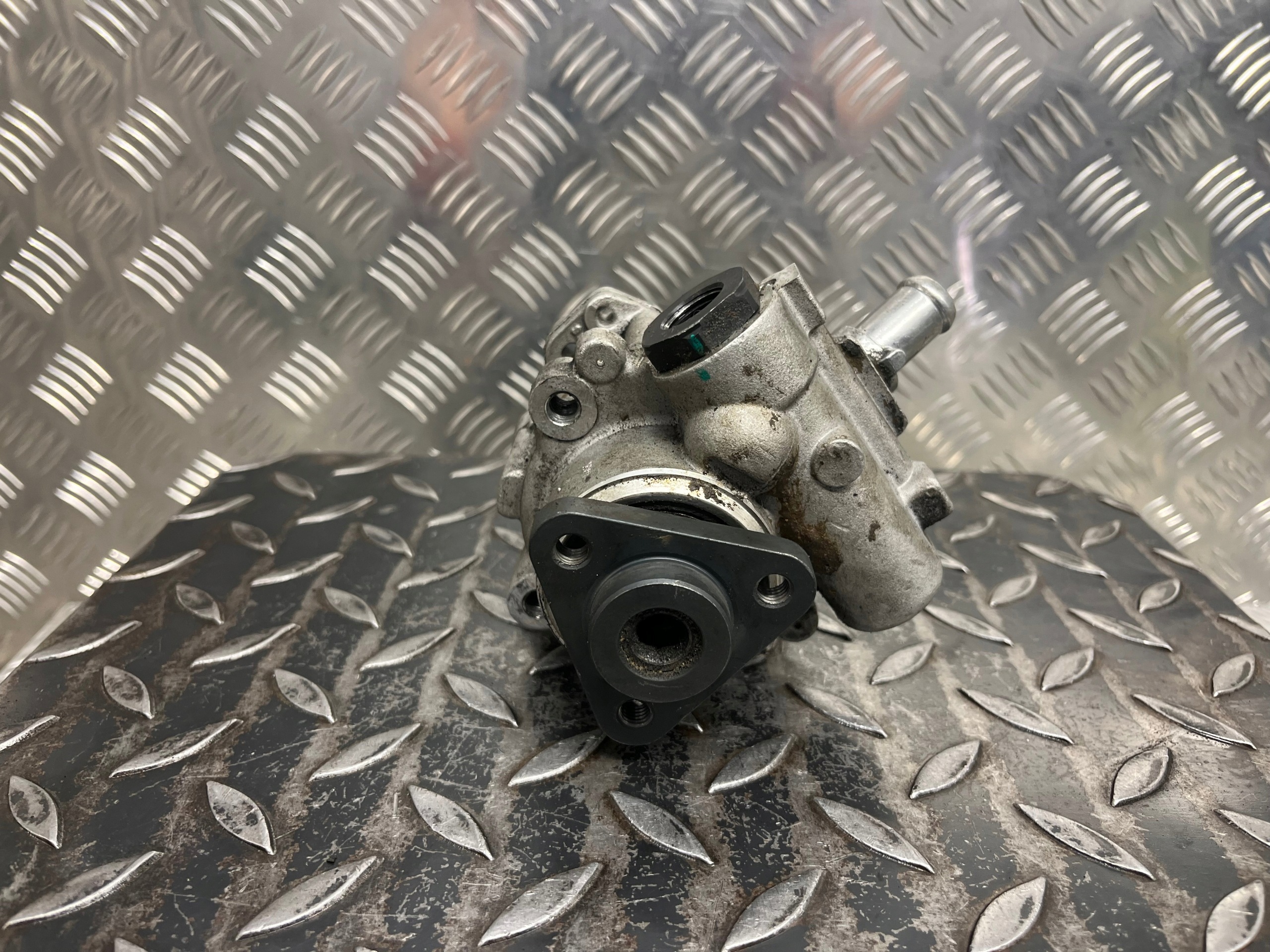 pompa servosterzo VOLKSWAGEN PASSAT B6