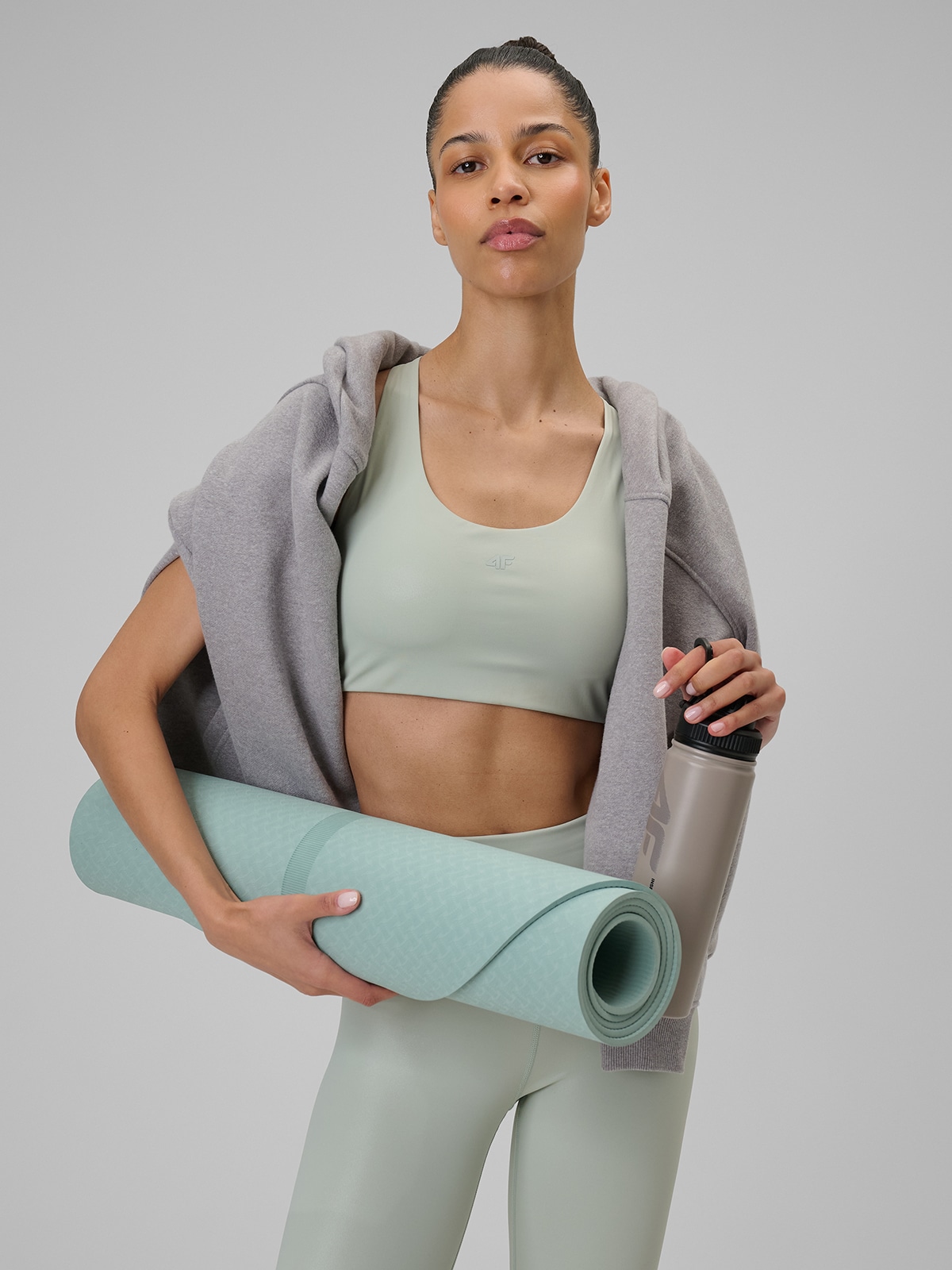 4F Dámská Sportovní Podprsenka S Mátovou Rychleschnoucí Boxerkou