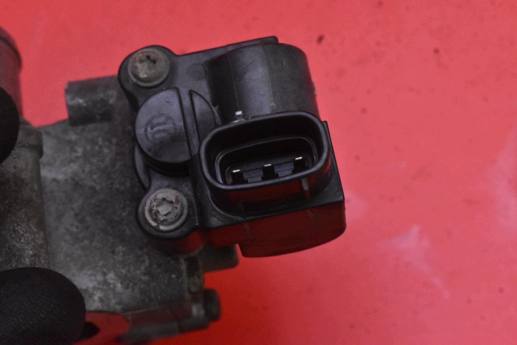 Valvola a farfalla 89452-02040 TOYOTA COROLLA E12 1.4 VVT-e 97 KM 00-08