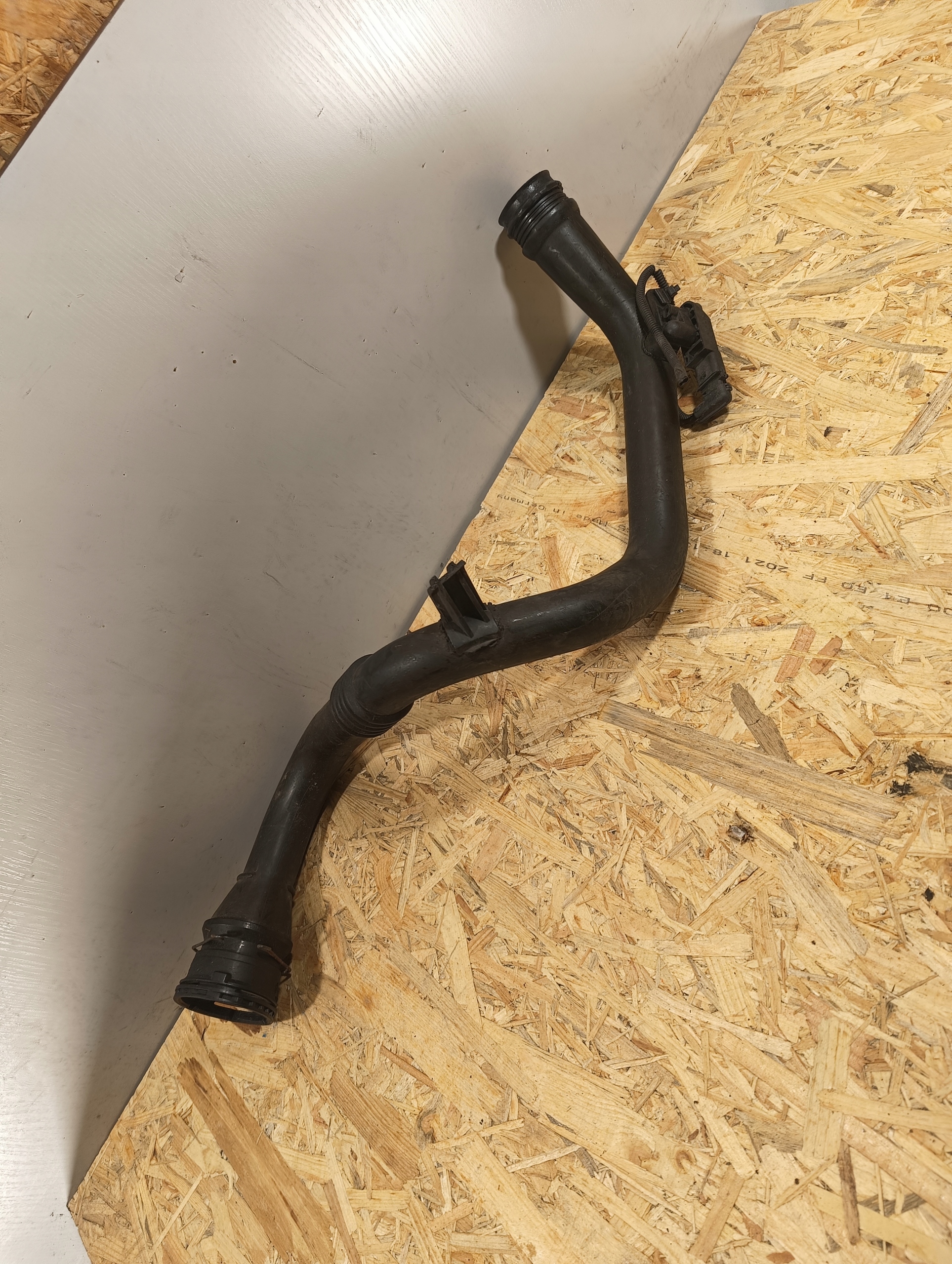 trouba intercoolera RENAULT 8200981497
