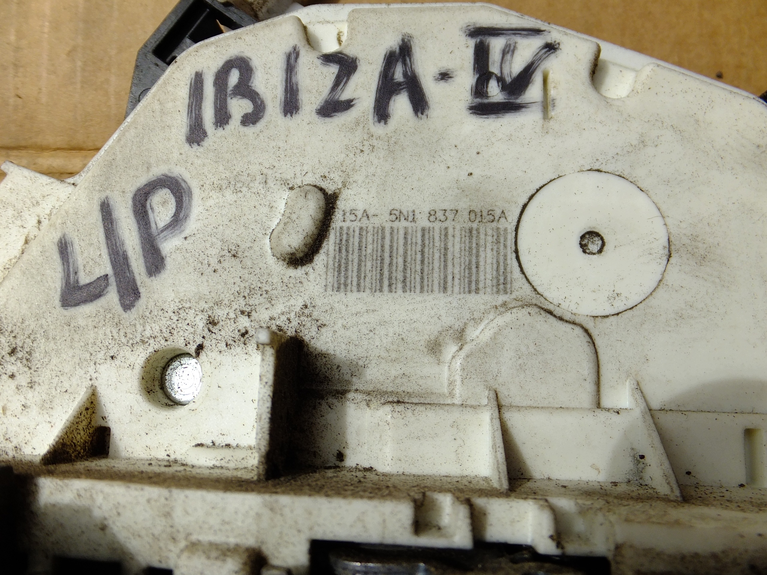 lock left front seat ibiza IV 5D 5N1837015A
