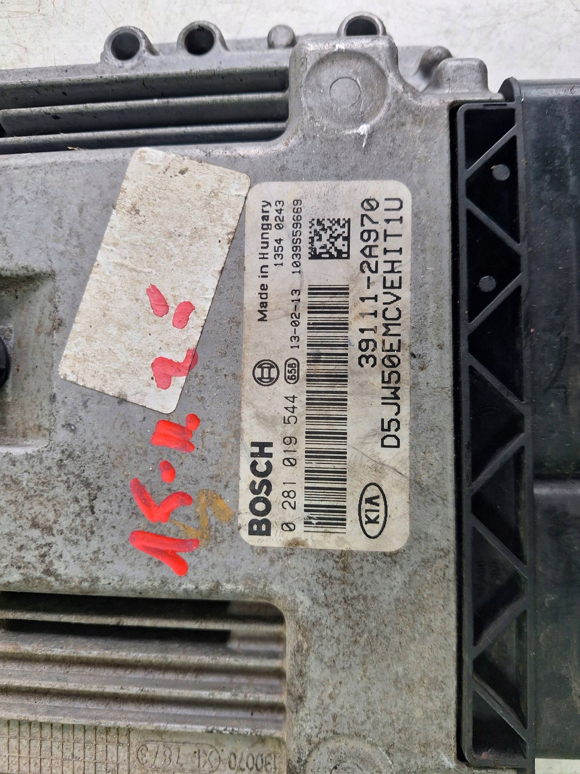 KIA HYUNDAI computer control unit of the engine 2081019544 BOSCH 39111-2A970