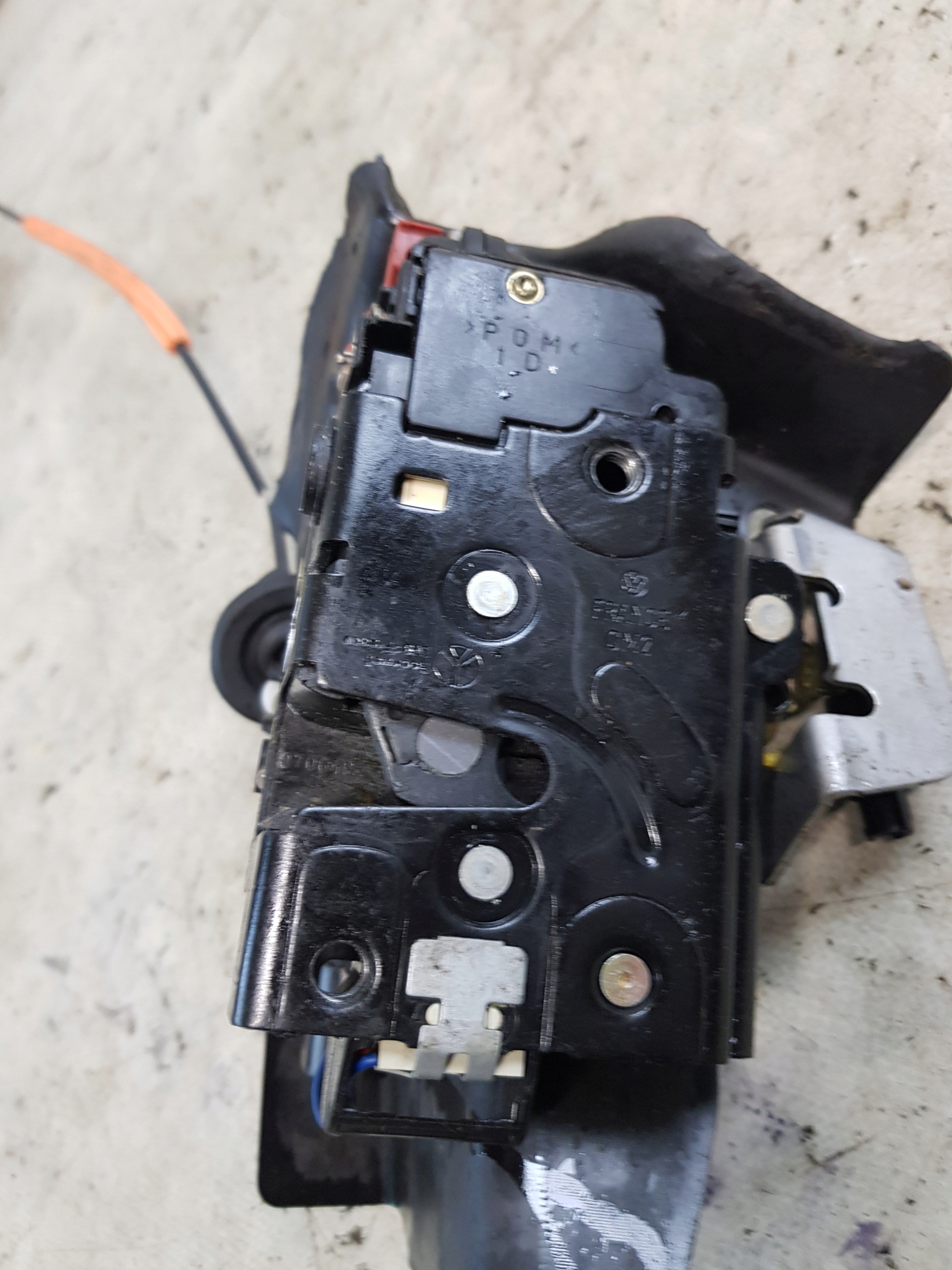 AUDI A4 B6 lock door rear part right 7PIN 8E0839350