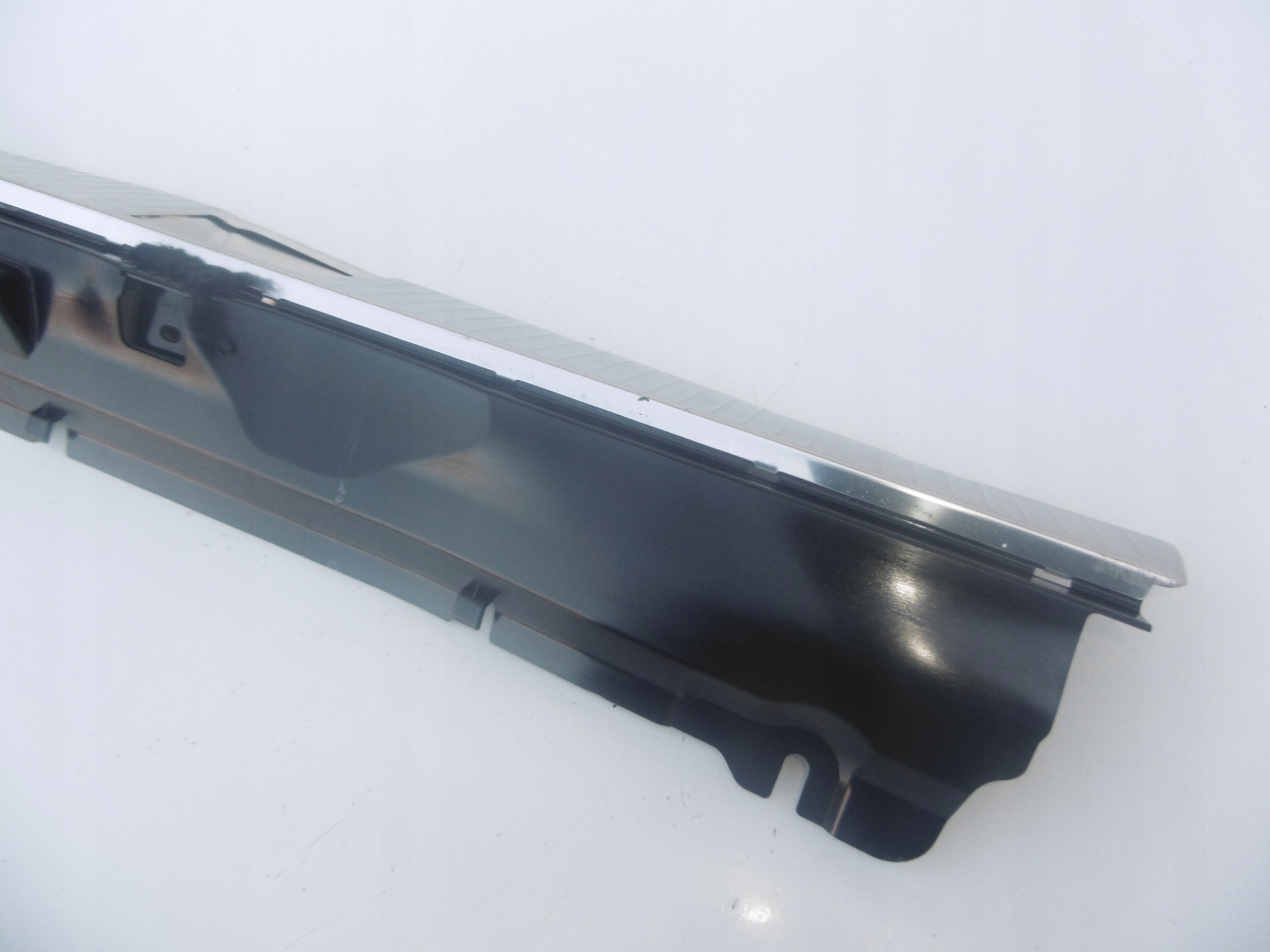 moulding cover boot KOMBI MERCEDES W204