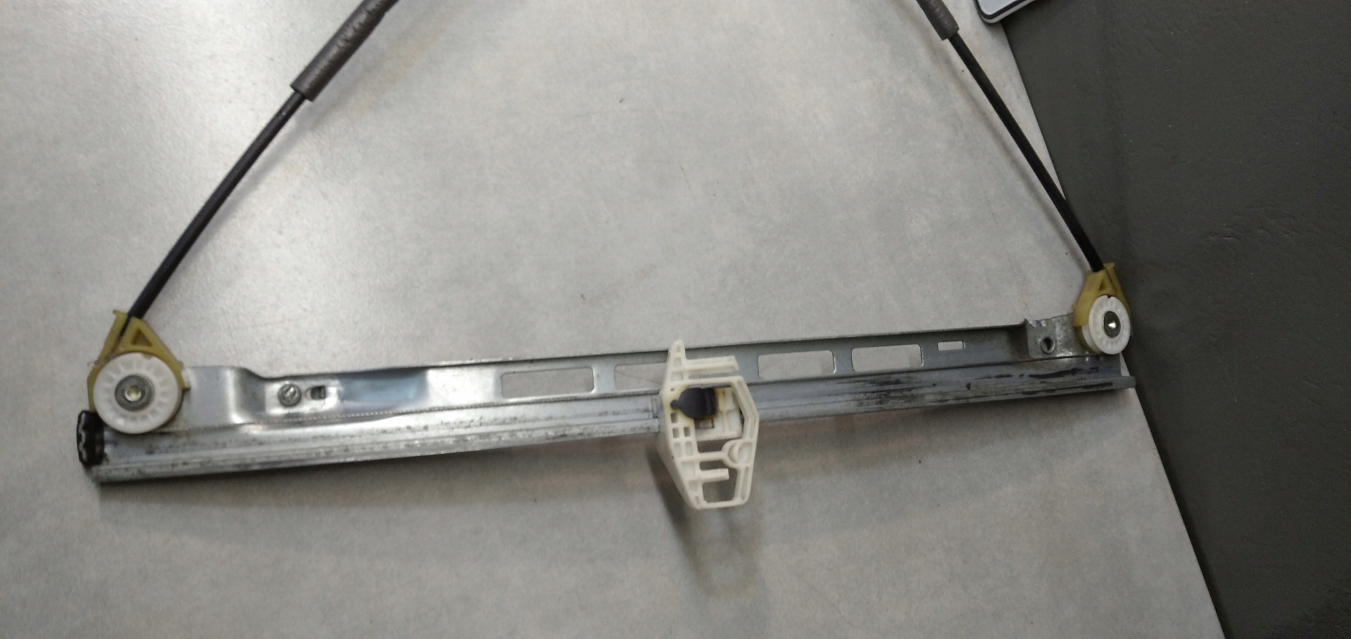 window regulator left front PEUGEOT 206 plus